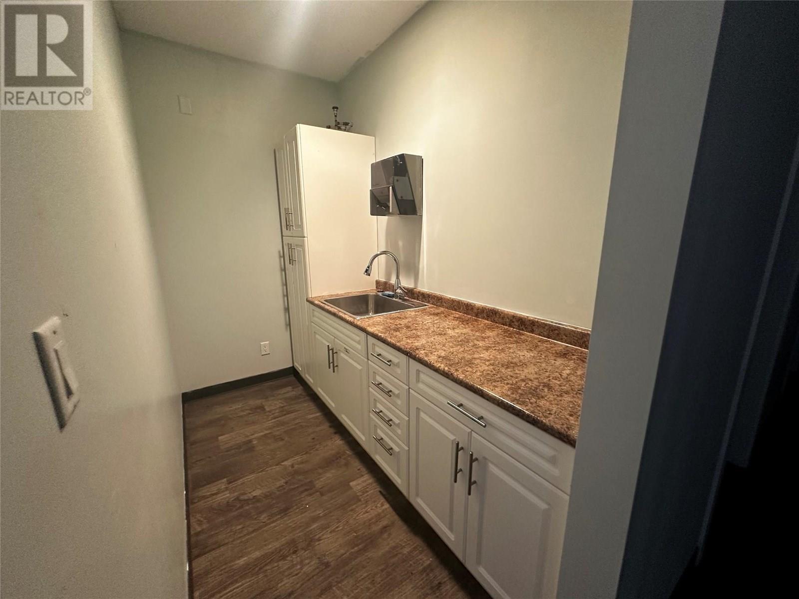 114 2436 Skaha Lake Road, Penticton