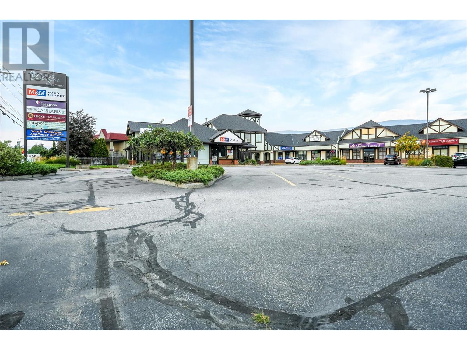 114 2436 Skaha Lake Road, Penticton