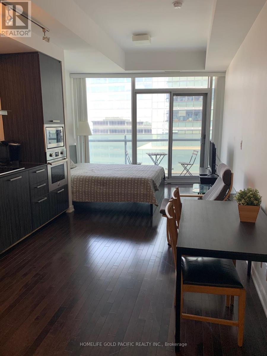 Photo 12 of 3108 12 York Street, Toronto ON