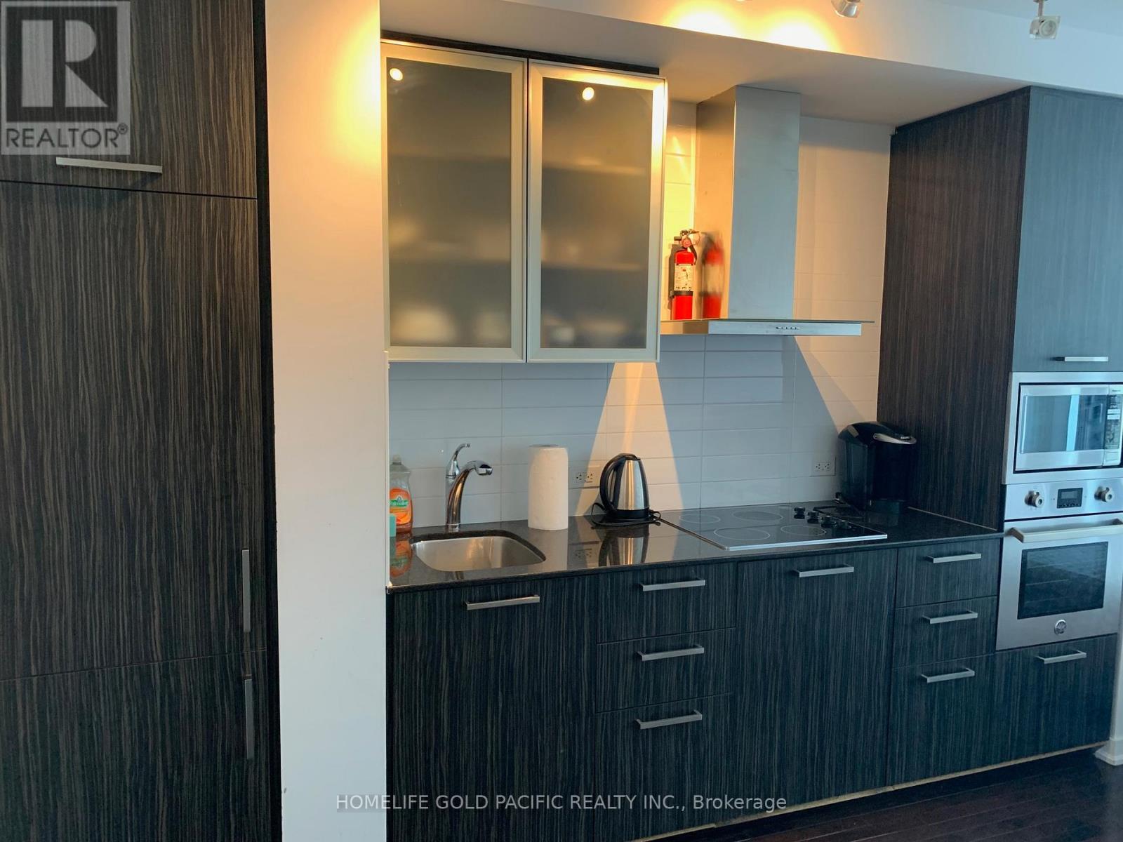 Photo 13 of 3108 12 York Street, Toronto ON