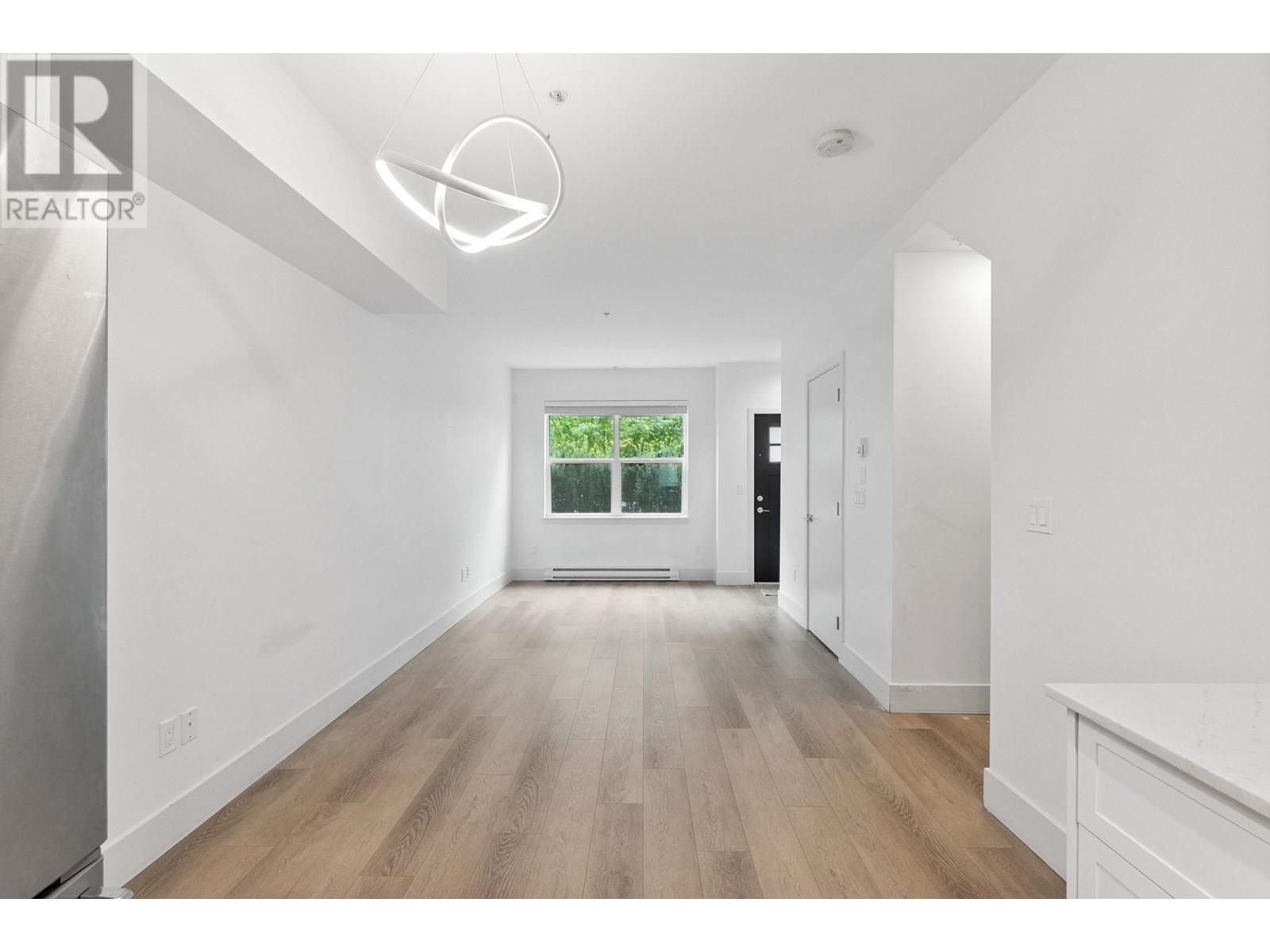 302 6933 ARCOLA STREET, Burnaby
