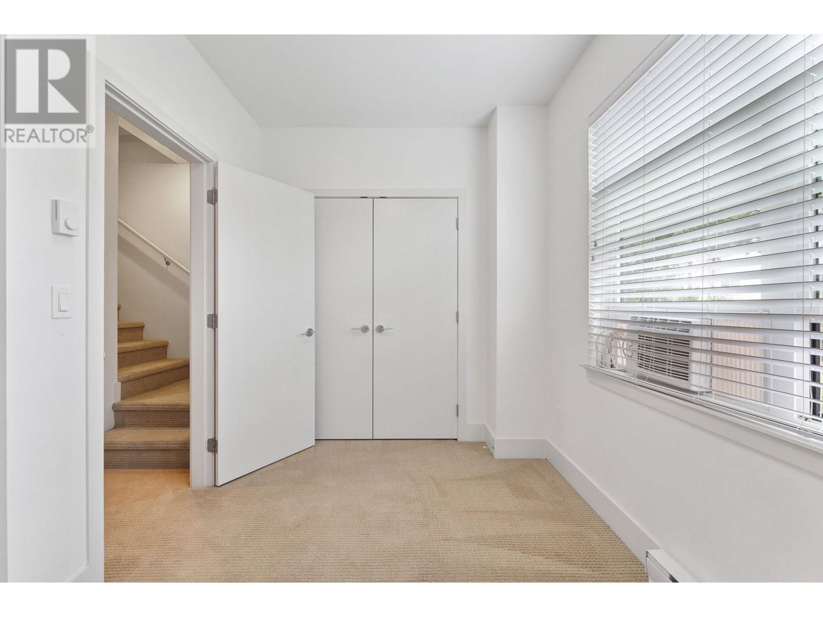 302 6933 ARCOLA STREET, Burnaby