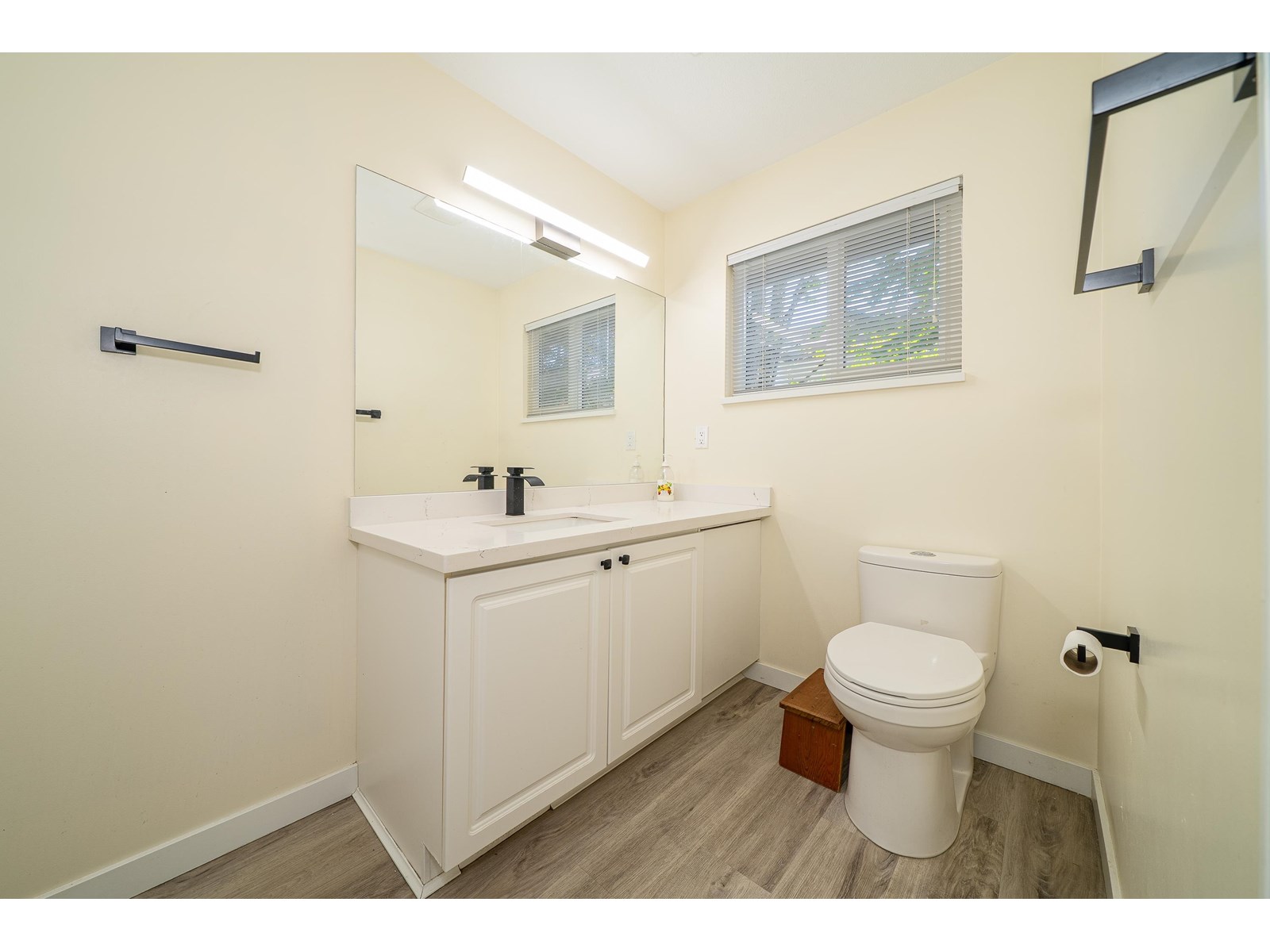 Photo 17 of 31 16155 82 Avenue, Surrey BC