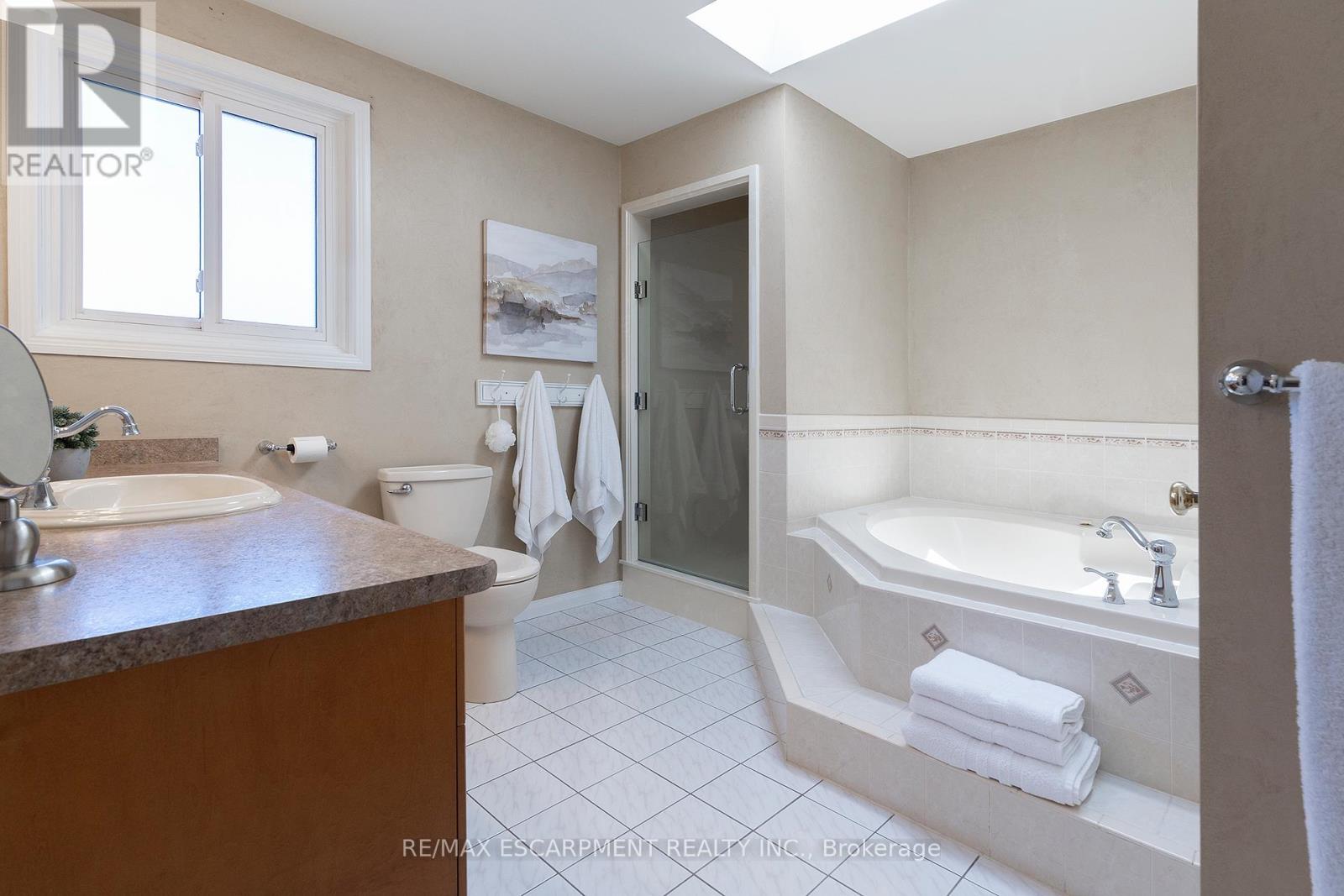 Photo 30 of 50 Ossington Drive, Hamilton ON