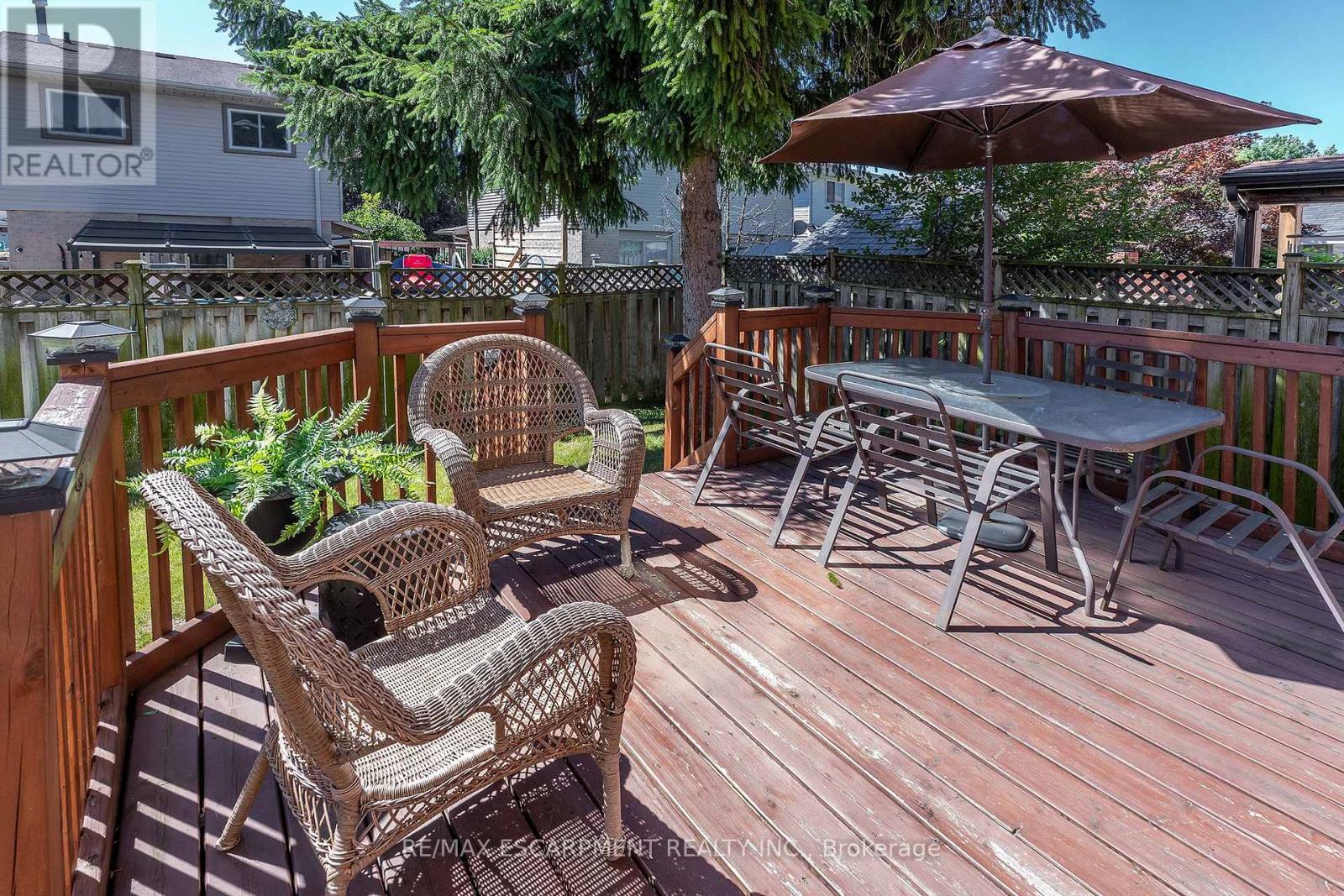 Photo 16 of 50 Ossington Drive, Hamilton ON