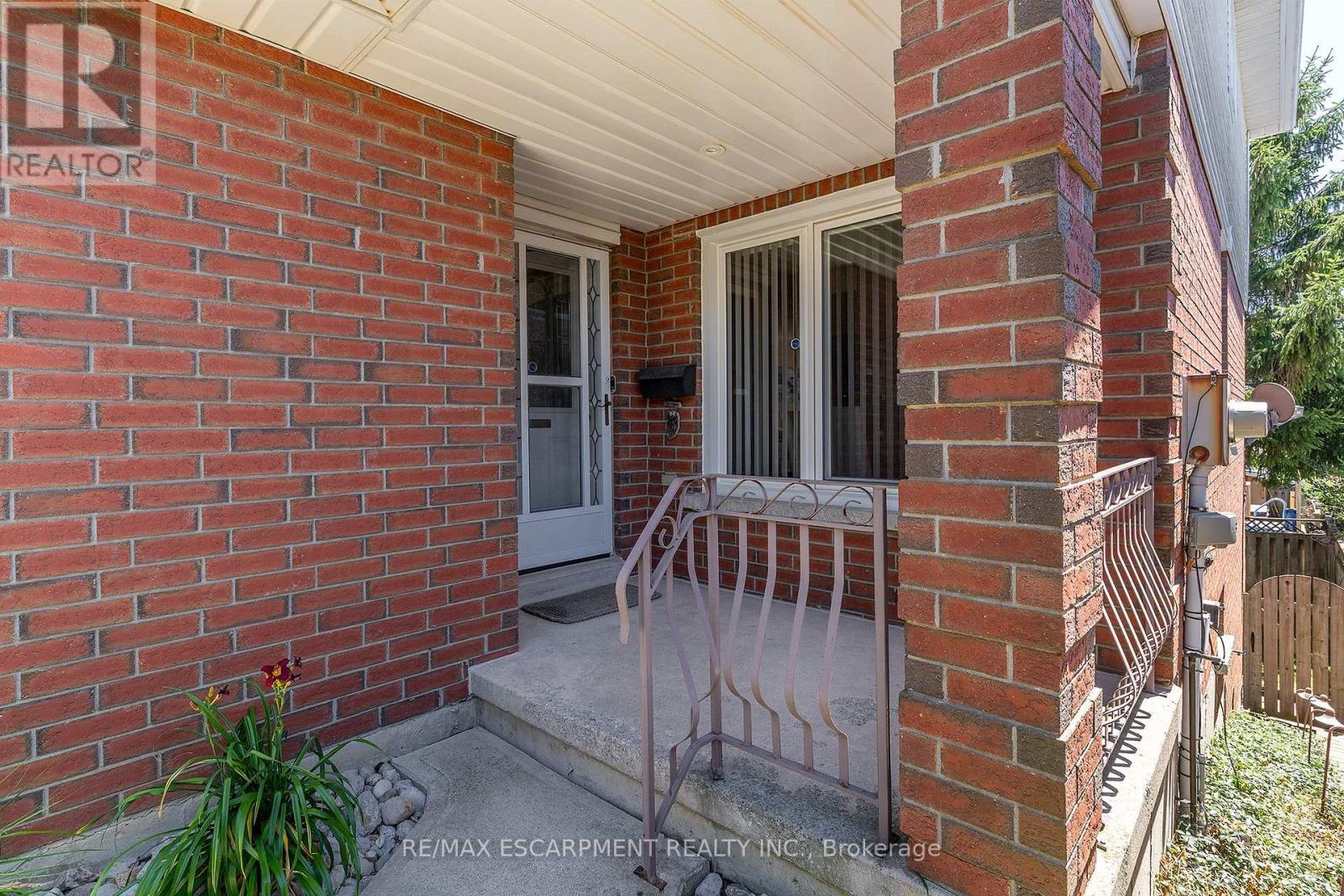 Photo 9 of 50 Ossington Drive, Hamilton ON