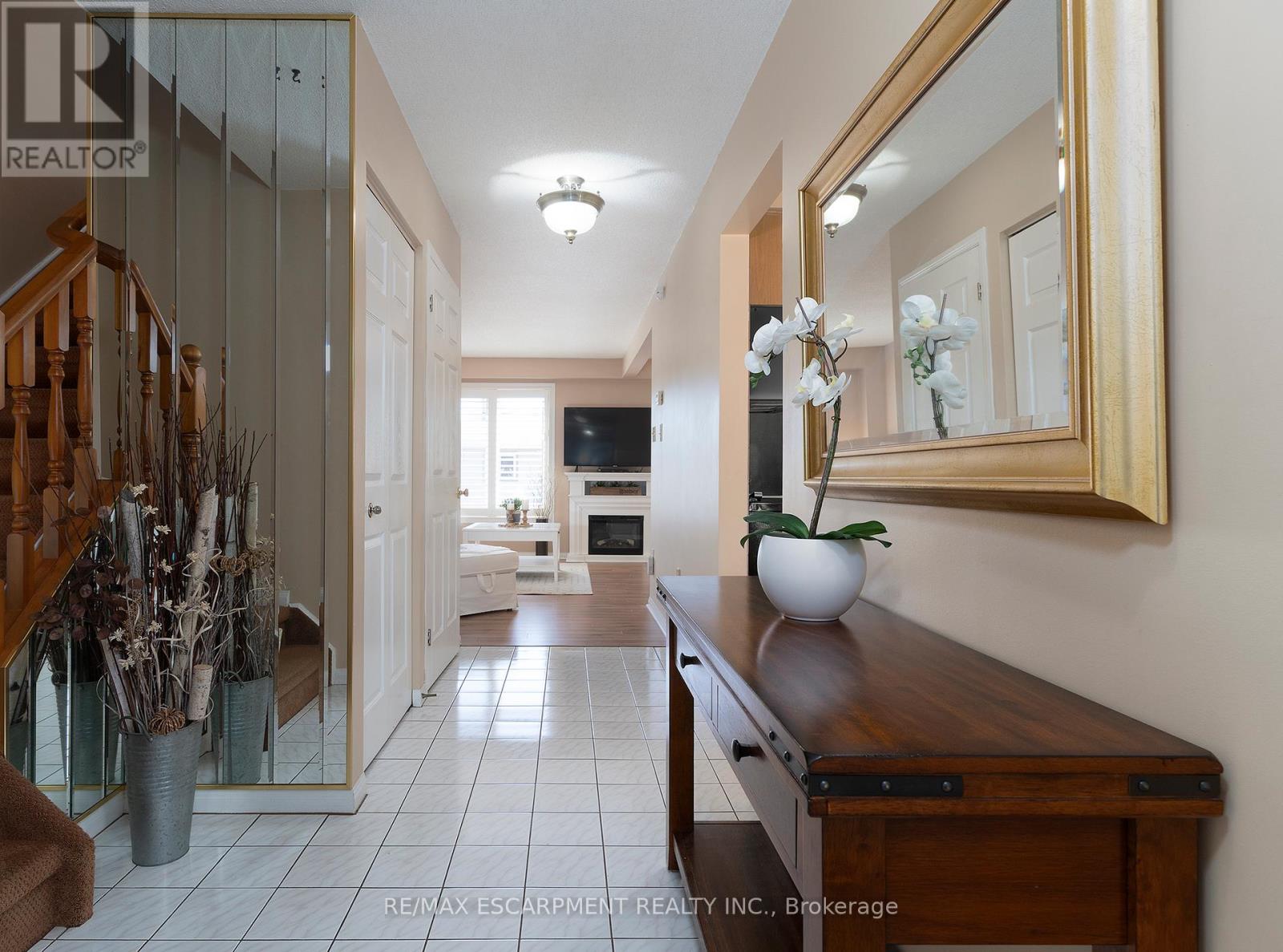 Photo 34 of 50 Ossington Drive, Hamilton ON