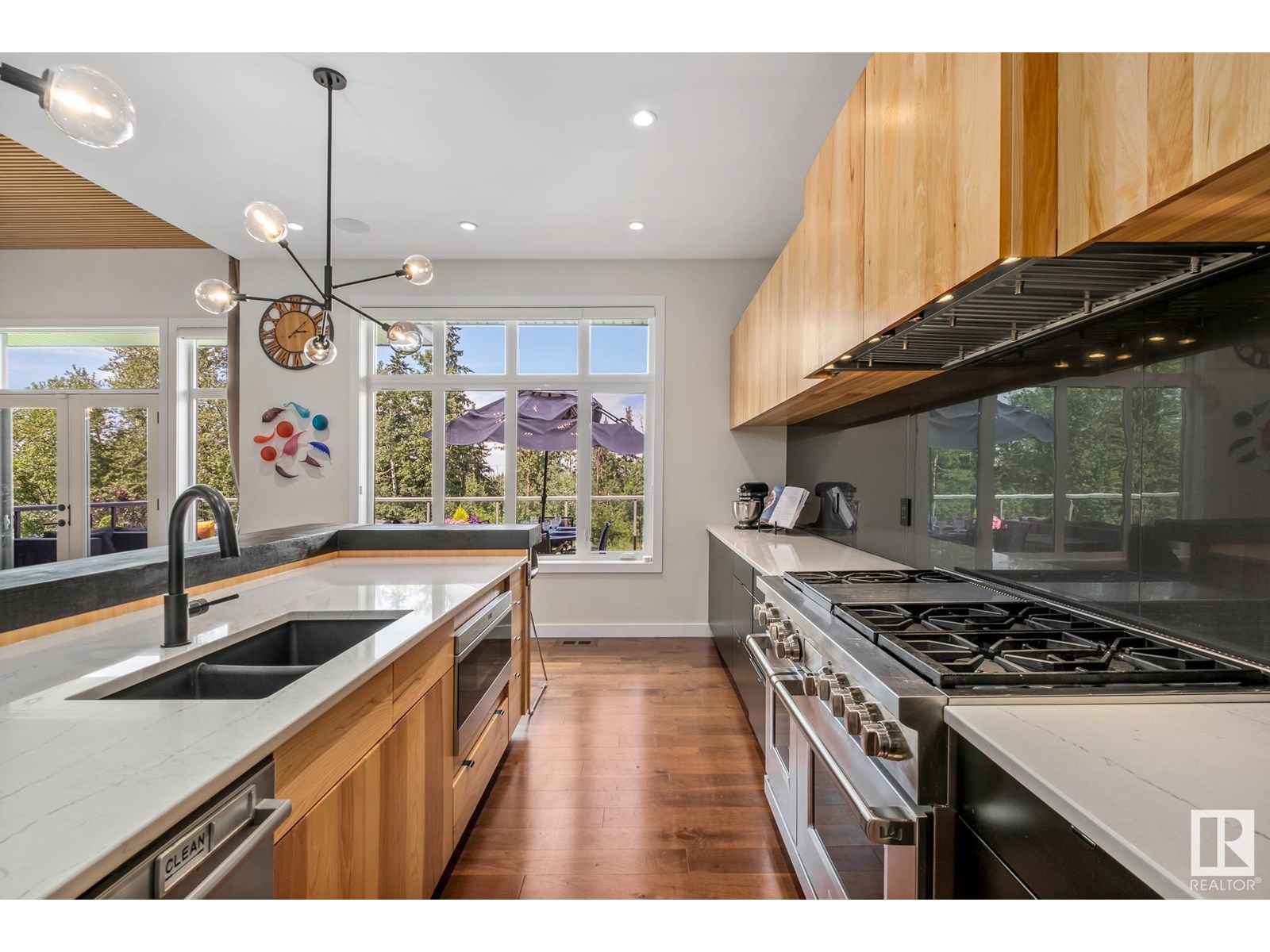 Photo 13 of 699 Howatt Dr Sw, Edmonton AB
