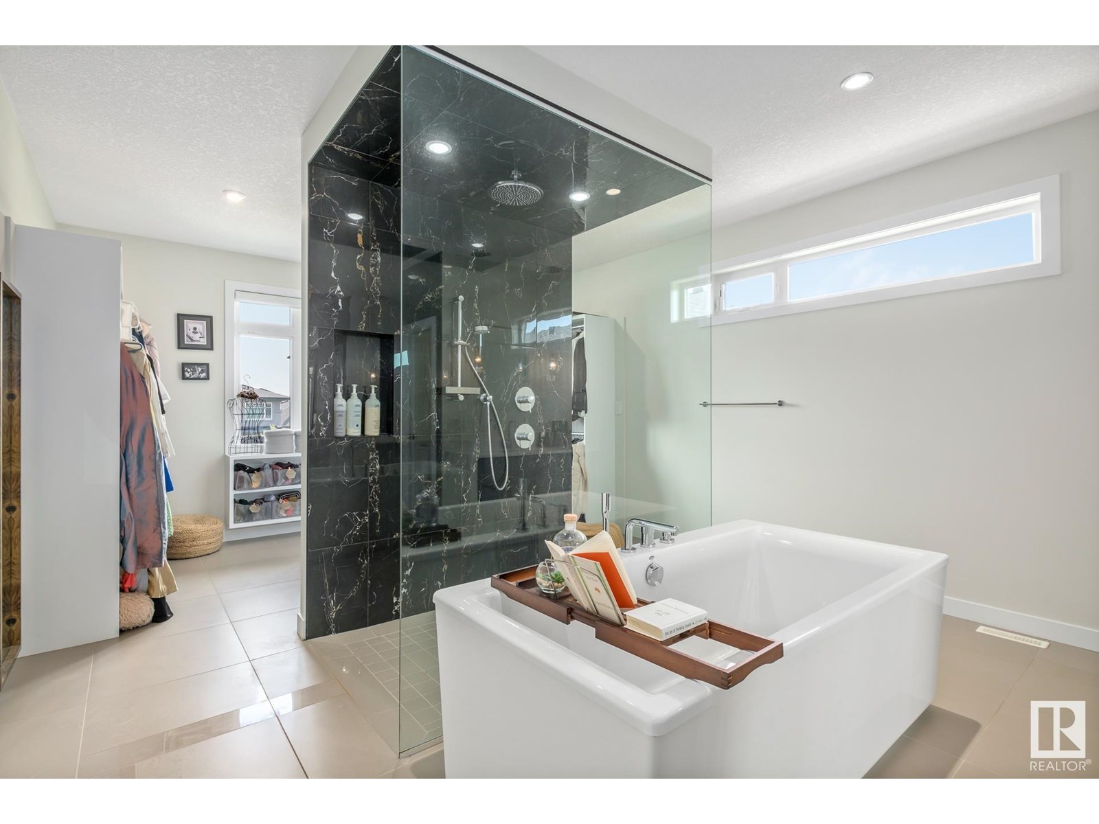 Photo 7 of 699 Howatt Dr Sw, Edmonton AB