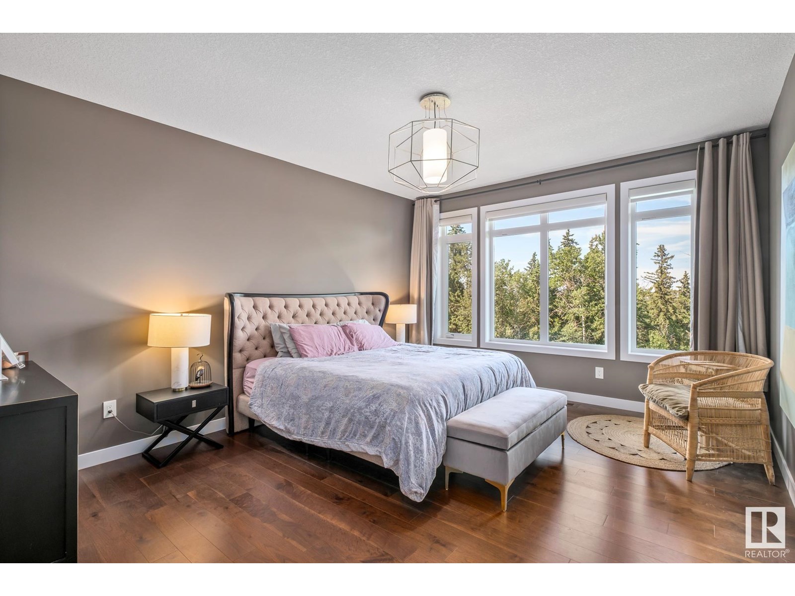 Photo 5 of 699 Howatt Dr Sw, Edmonton AB