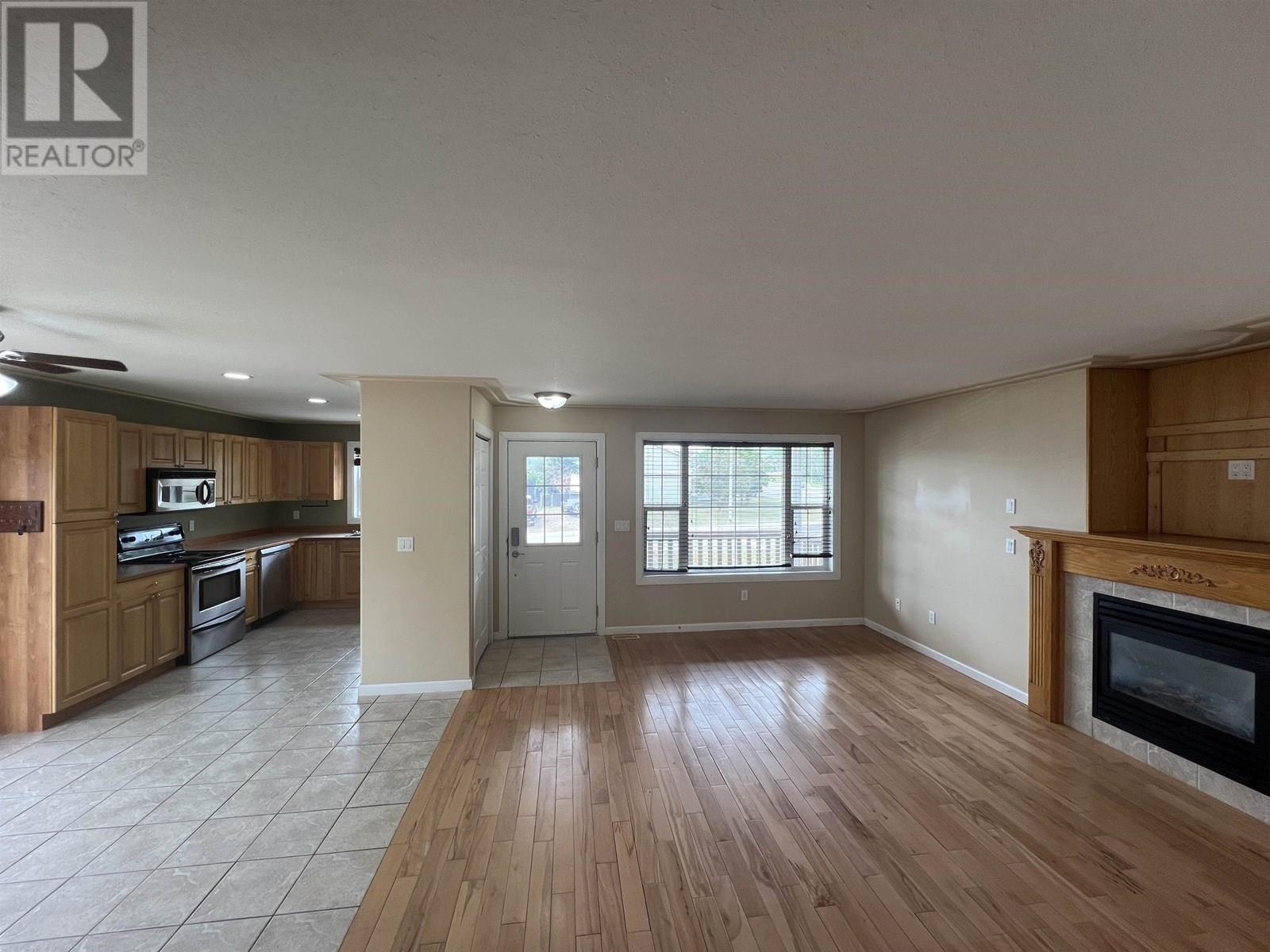 4403 HERITAGE CRESCENT, Fort Nelson