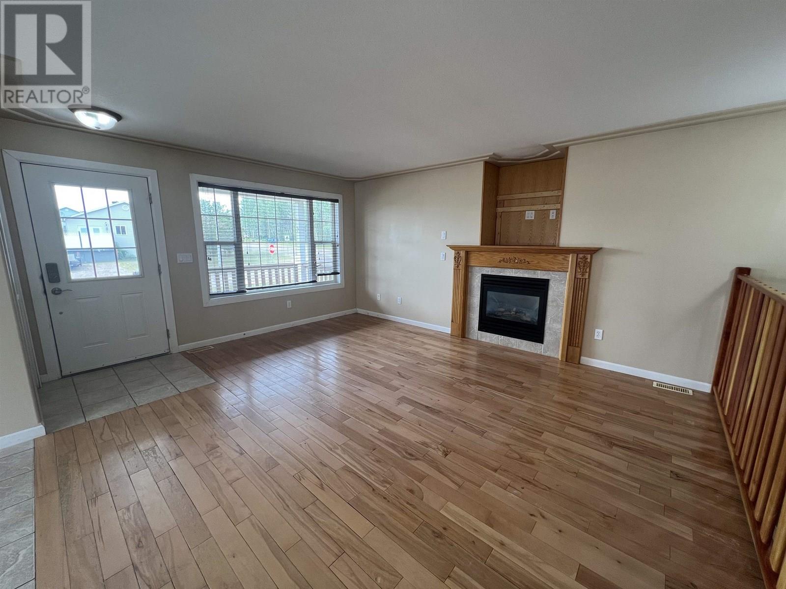 4403 HERITAGE CRESCENT, Fort Nelson