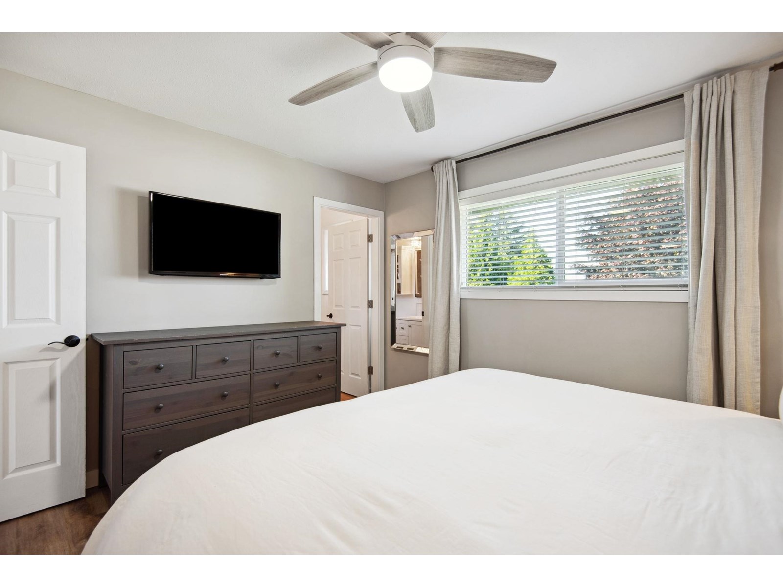 Photo 21 of 26573 29 B Avenue, Langley BC