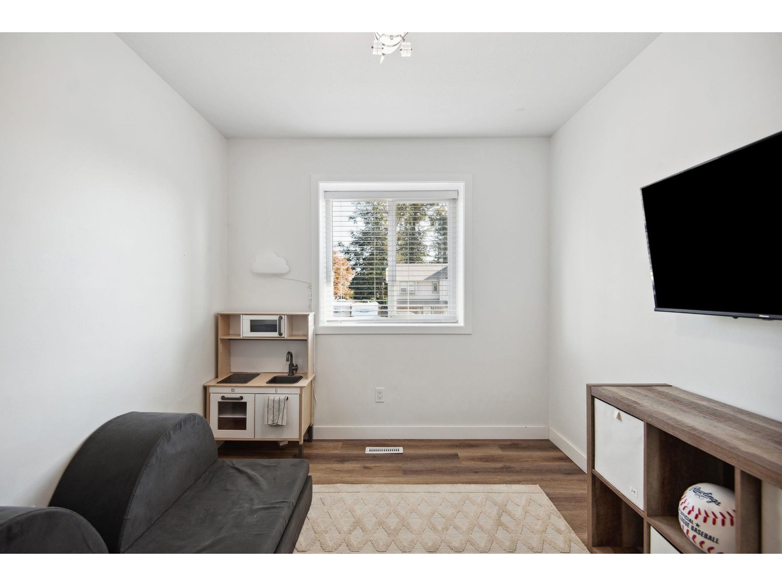 Photo 26 of 26573 29 B Avenue, Langley BC