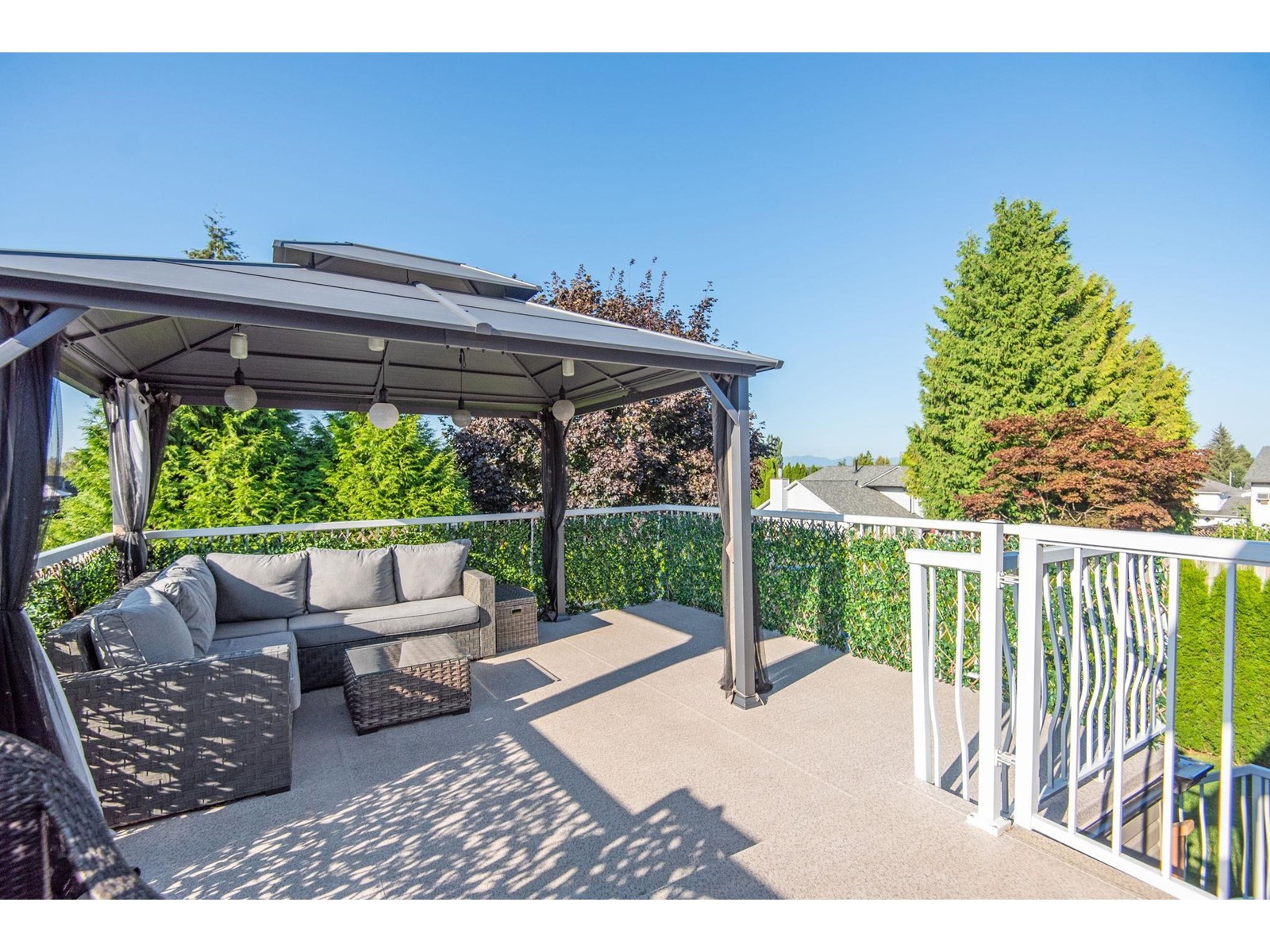 Photo 33 of 26573 29 B Avenue, Langley BC