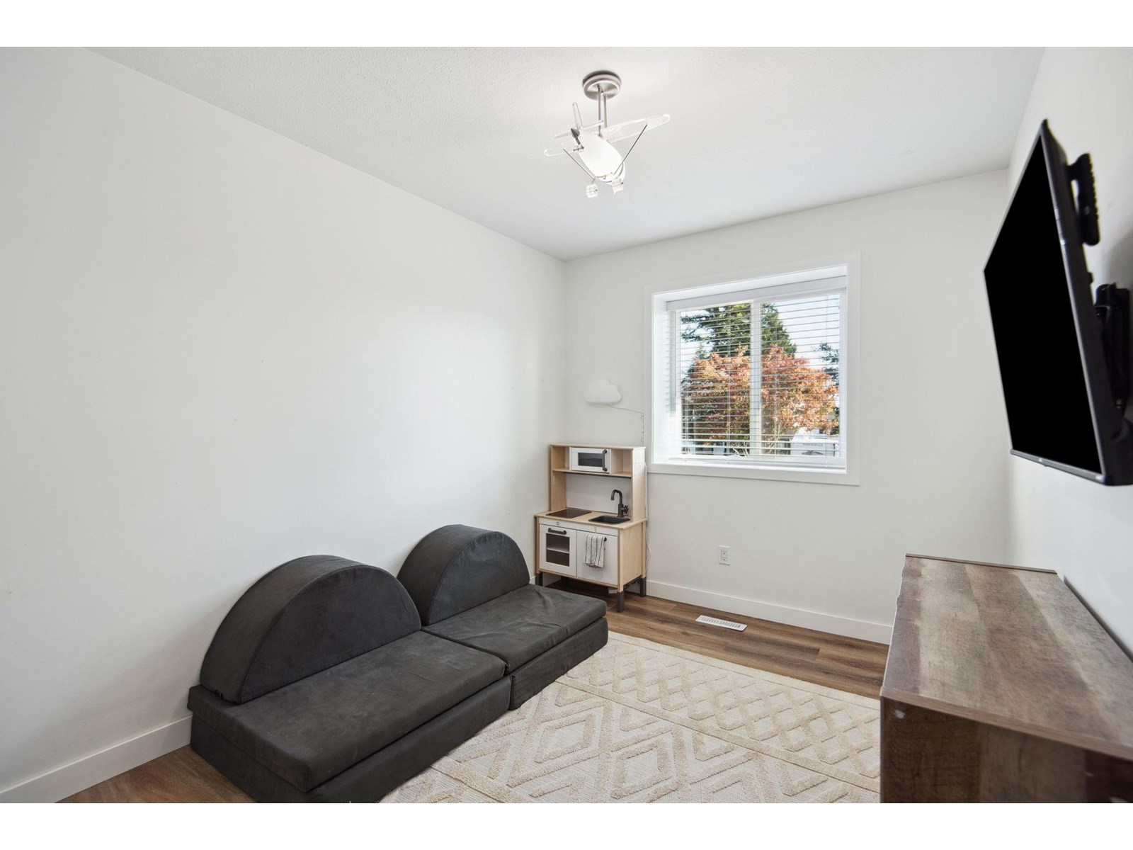 Photo 25 of 26573 29 B Avenue, Langley BC