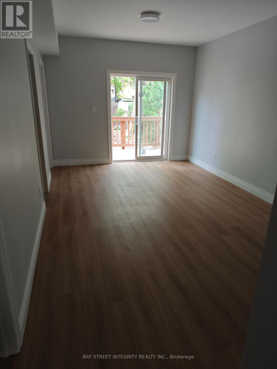 Photo 8 of Main 459 Palmerston Boulevard, Toronto ON