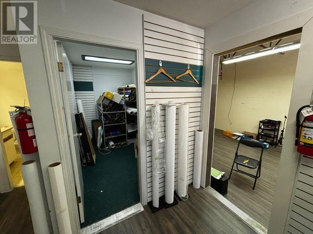 Photo 14 of 408 1952 Kingsway Avenue, Port Coquitlam BC