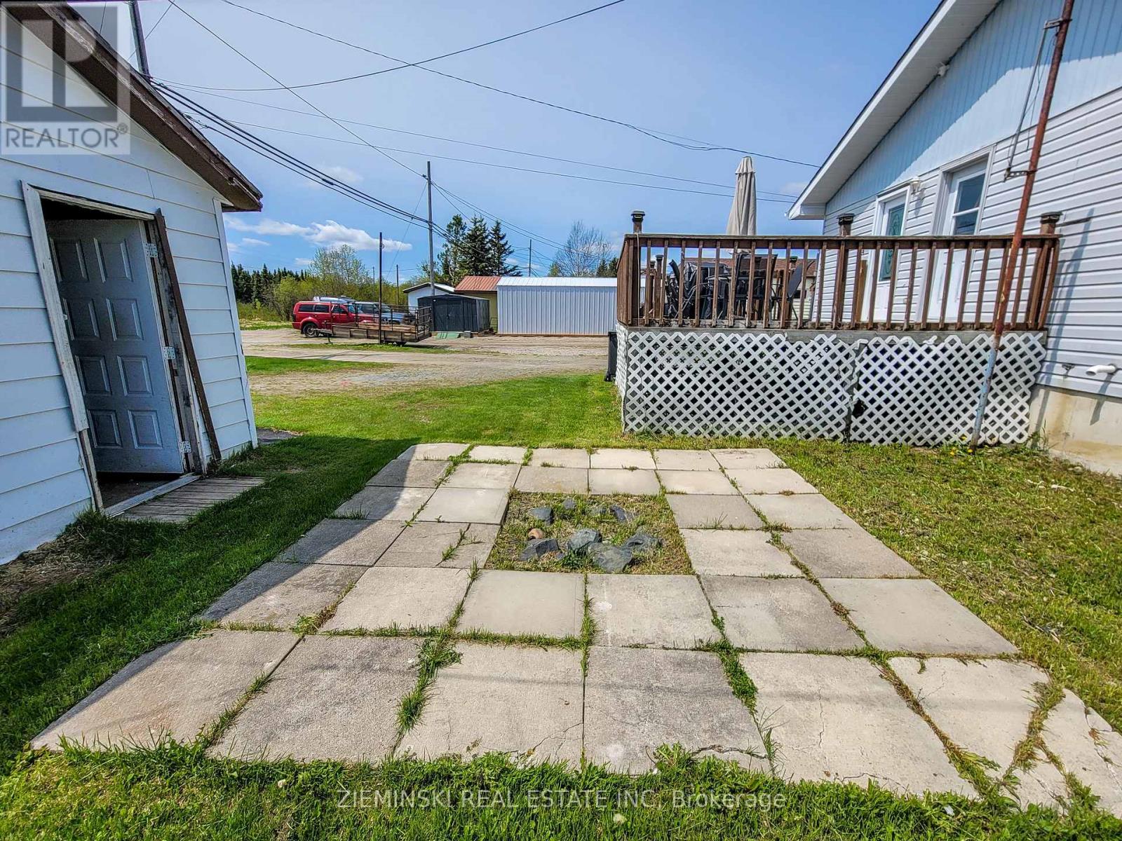 Photo 5 of 677 Victoria Road, Iroquois Falls ON
