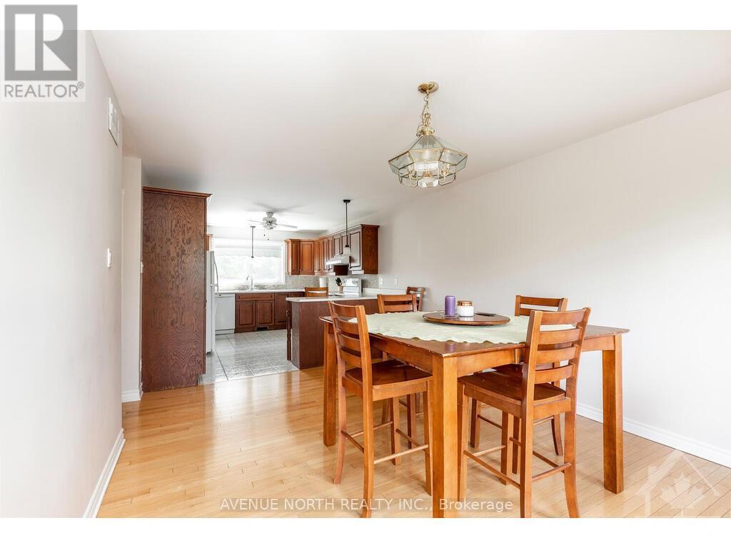 Photo 13 of 7 Riverbend Drive, Ottawa ON