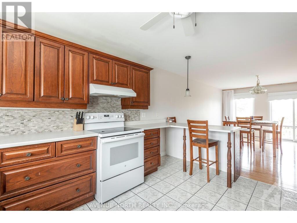Photo 15 of 7 Riverbend Drive, Ottawa ON
