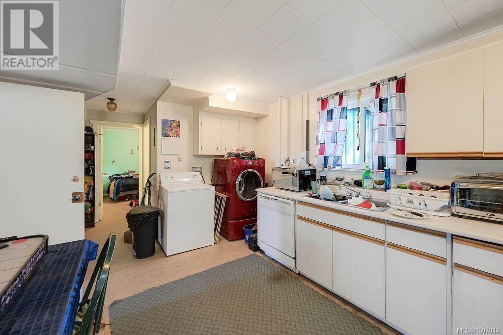1318 GLENRIDGE DR - Image 25