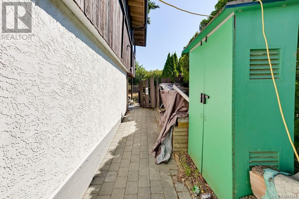 1318 GLENRIDGE DR - Image 35