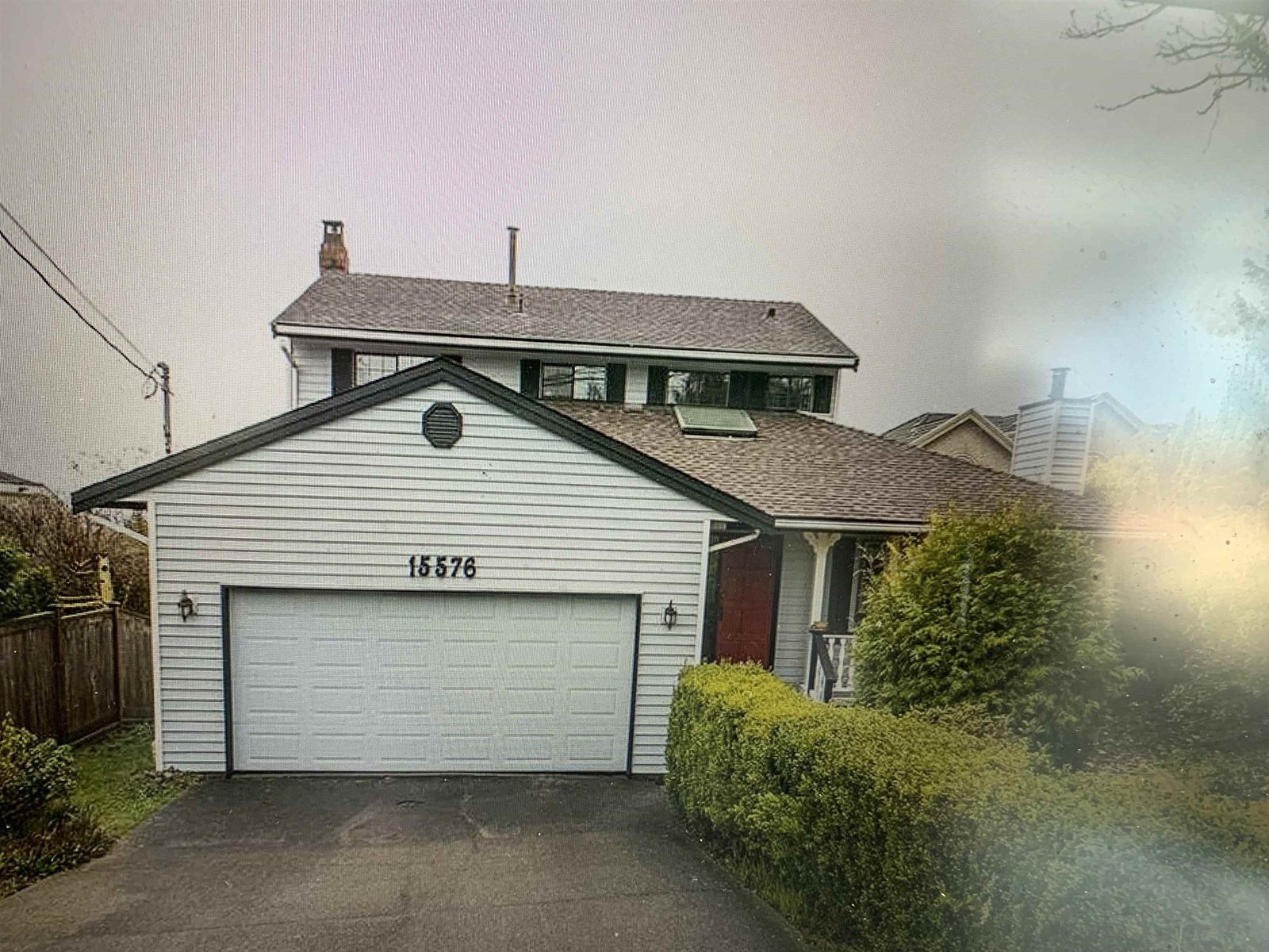 Photo 2 of 15576 Buena Vista Avenue, White Rock BC