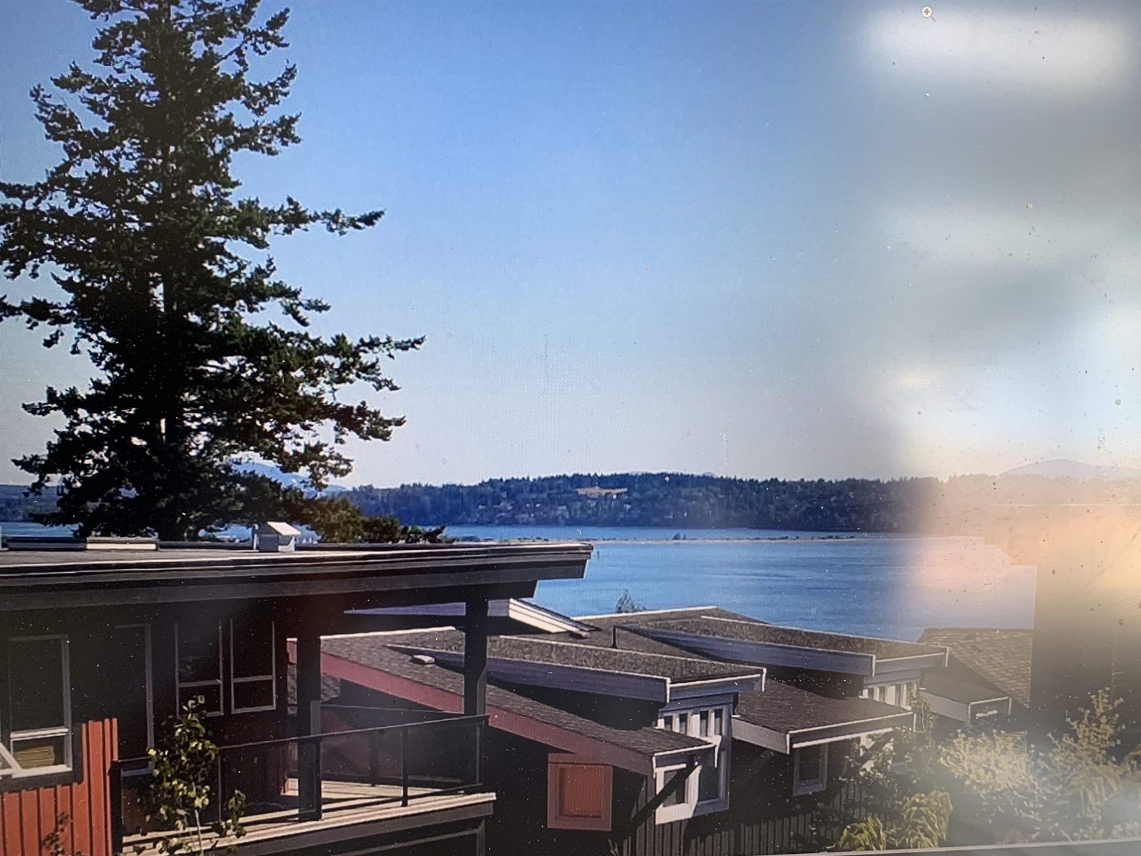 Photo 1 of 15576 Buena Vista Avenue, White Rock BC