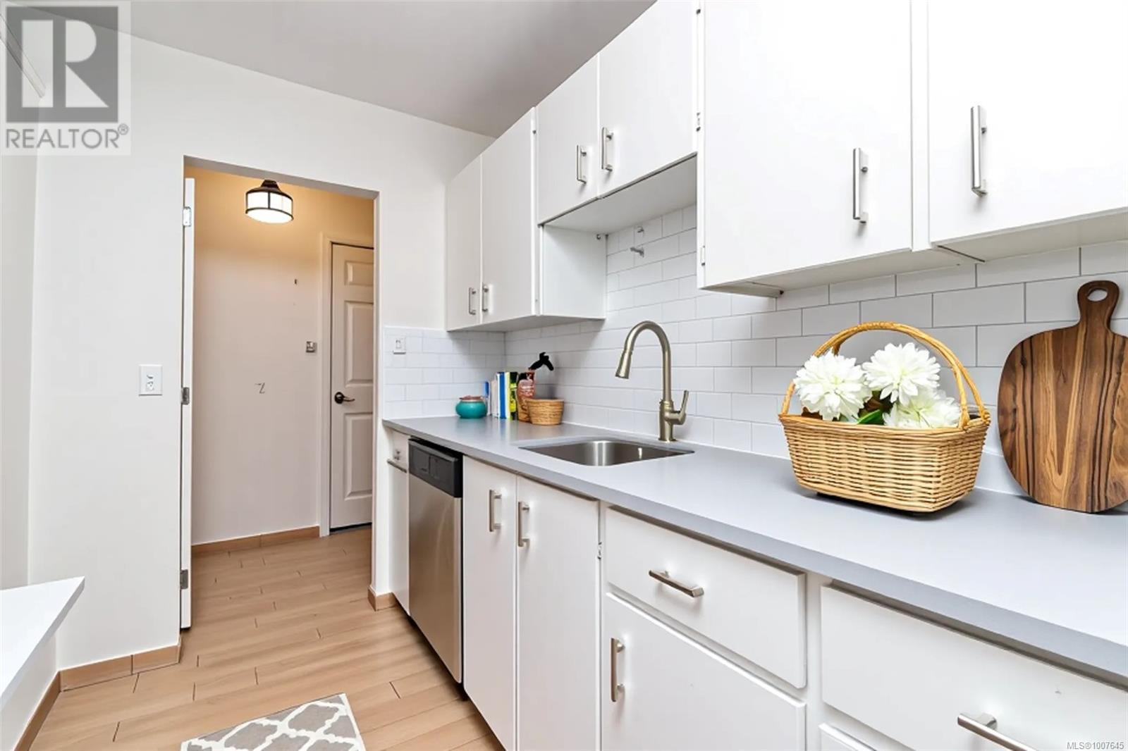 Photo 30 of 307 1745 Leighton Rd, Victoria BC