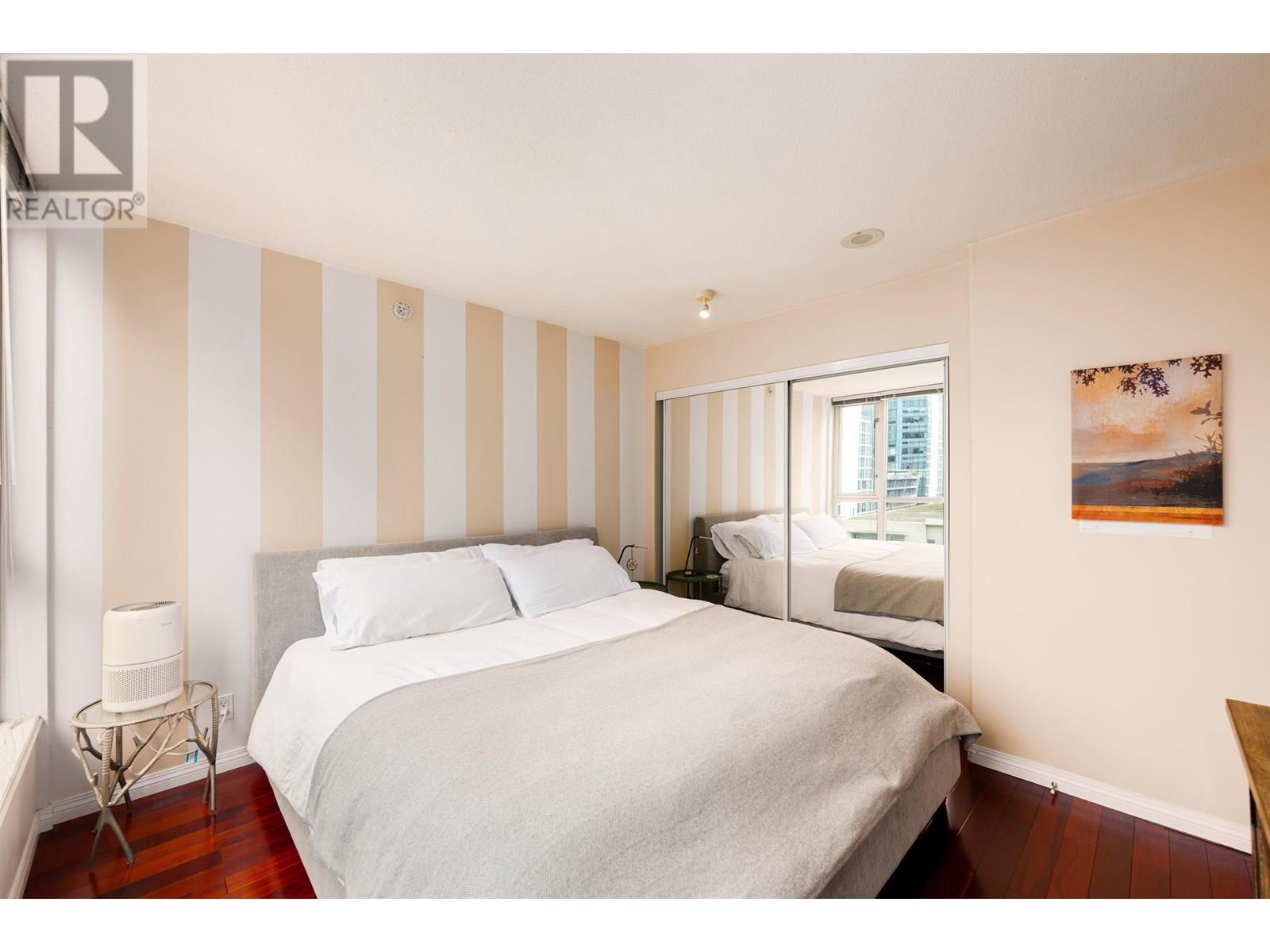 Photo 1 of 604 1328 W Pender Street, Vancouver BC