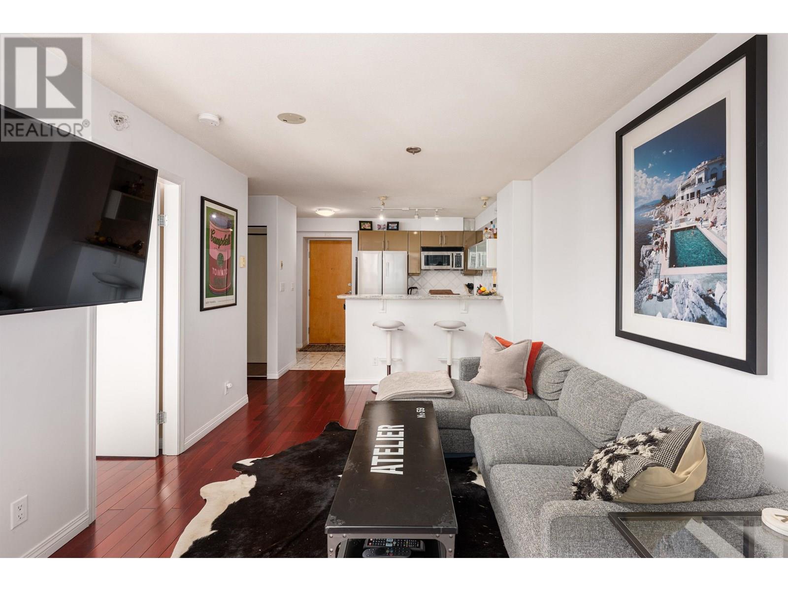Photo 4 of 604 1328 W Pender Street, Vancouver BC