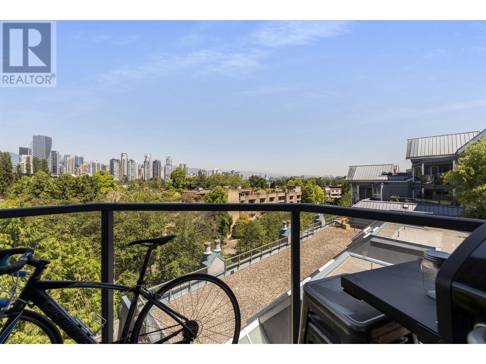 Photo 1 of 306 1365 W 4th Avenue, Vancouver BC