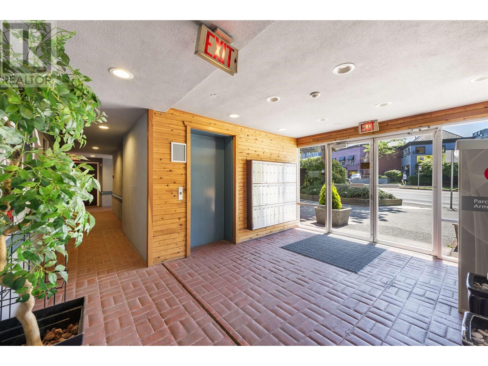 Photo 4 of 306 1365 W 4th Avenue, Vancouver BC