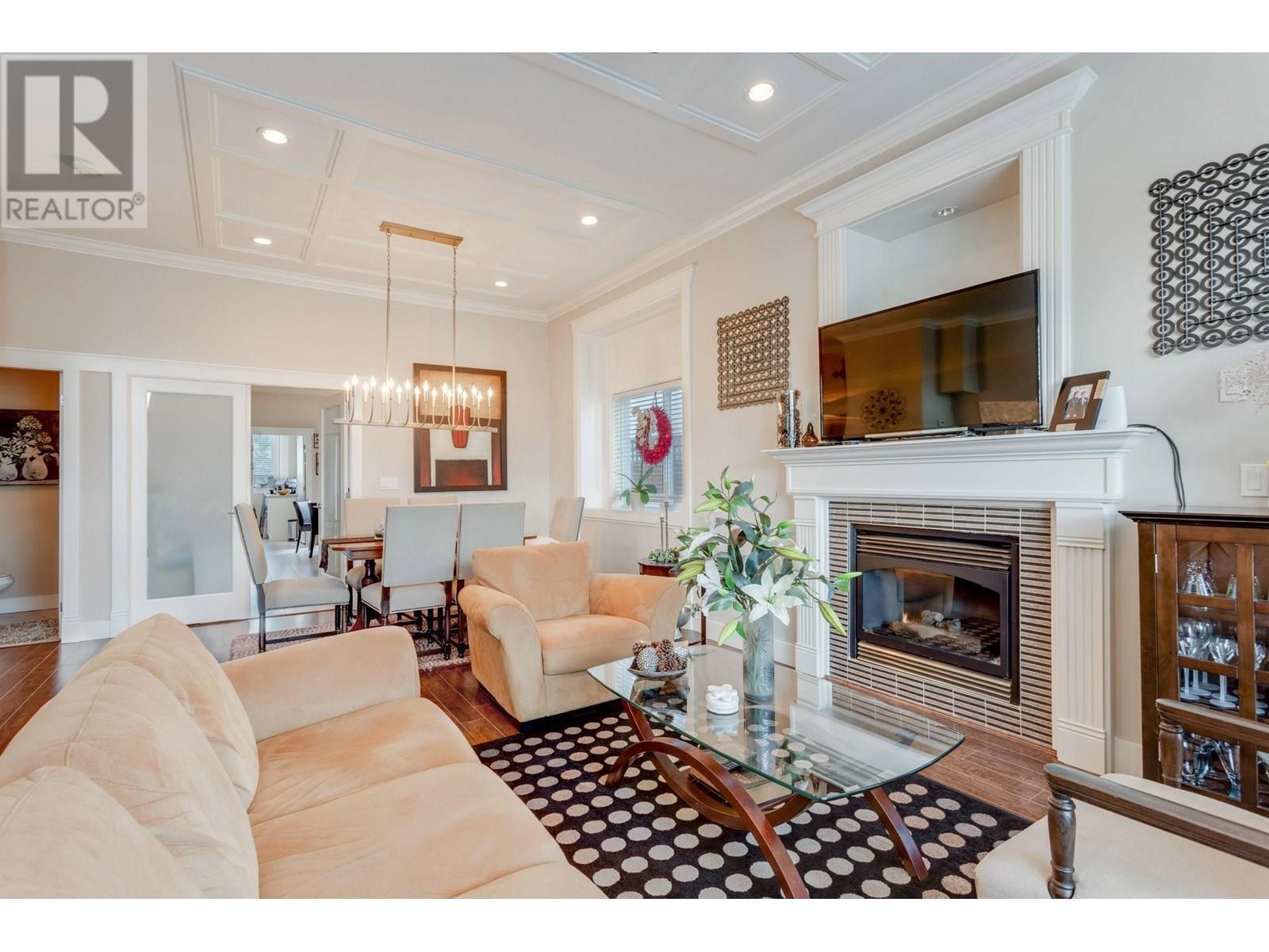 Photo 7 of 3732 Linwood Street, Burnaby BC