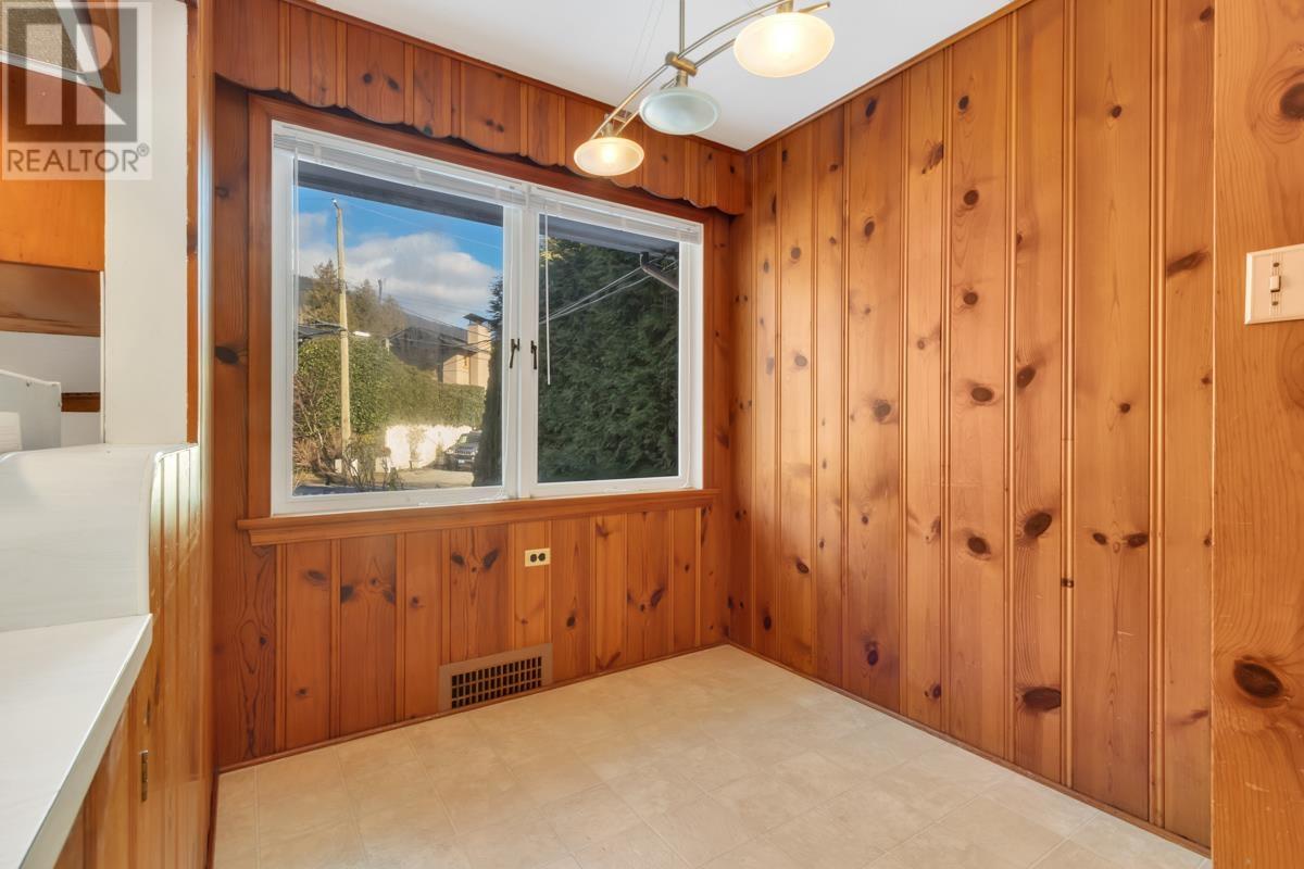 Photo 22 of 4386 Erwin Drive, West Vancouver BC