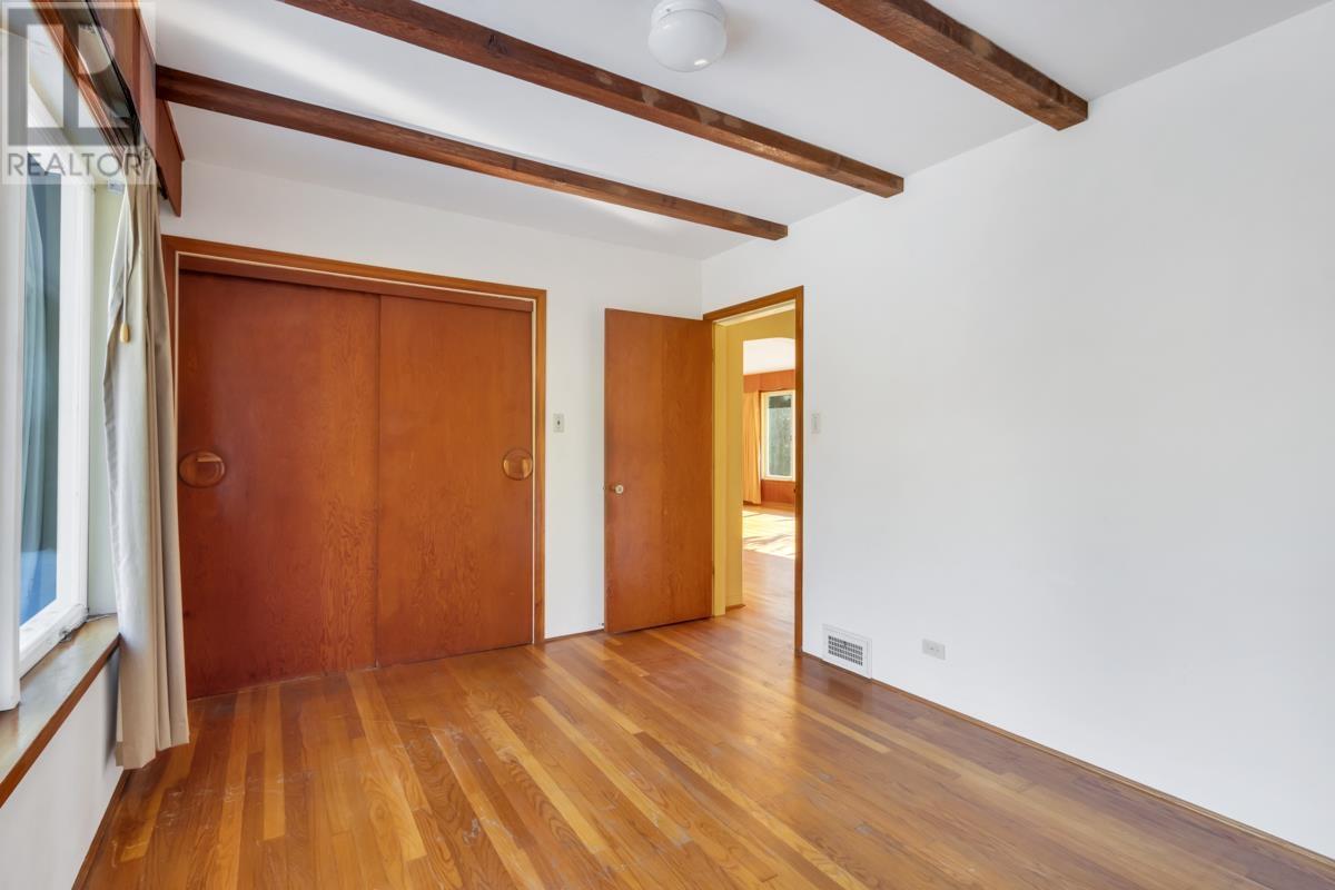 Photo 31 of 4386 Erwin Drive, West Vancouver BC