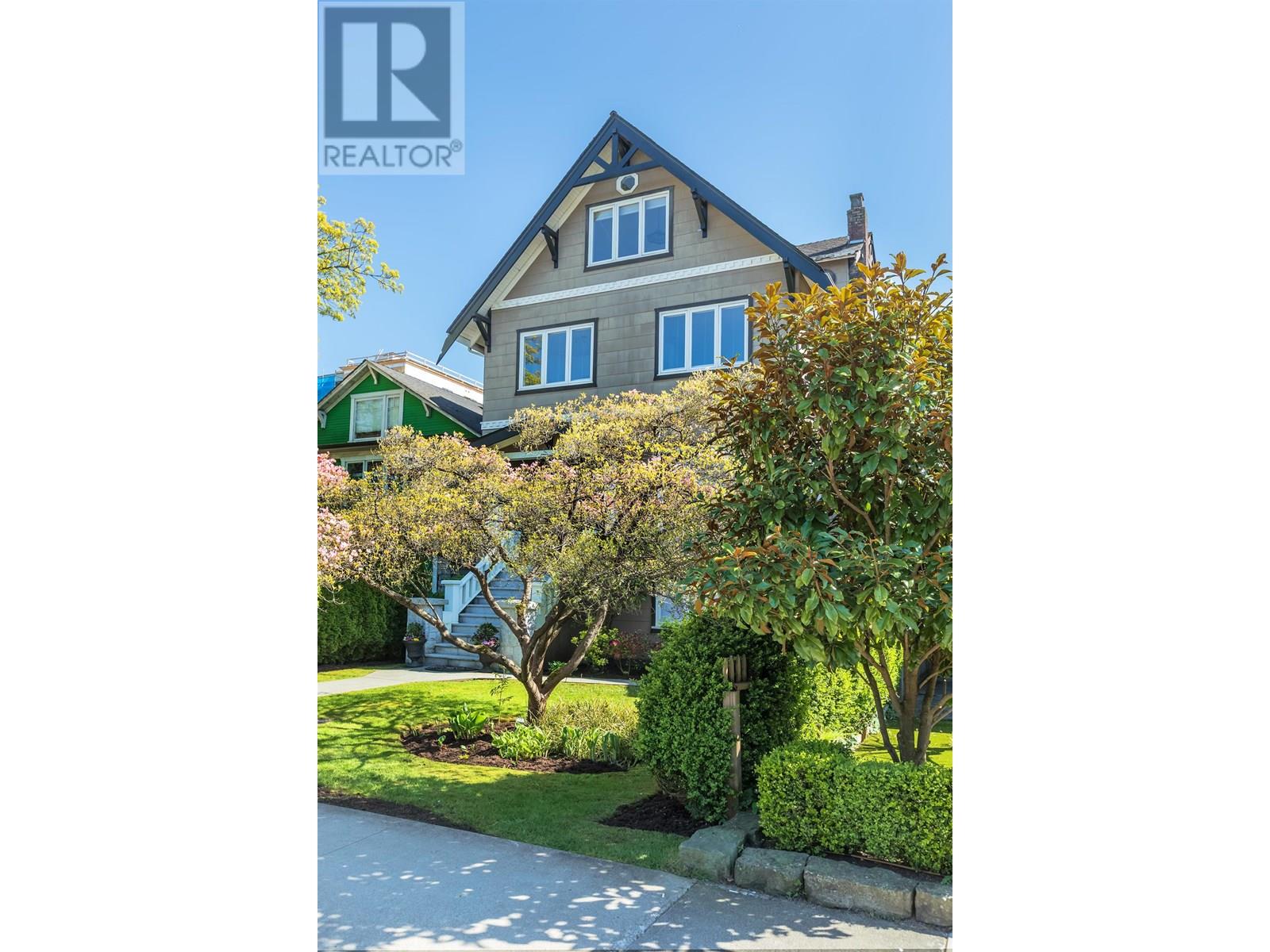 Photo 25 of 2814 W 3rd Avenue, Vancouver BC
