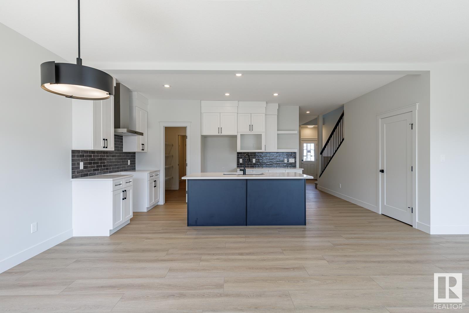 Photo 19 of 15679 18 Av Sw, Edmonton AB