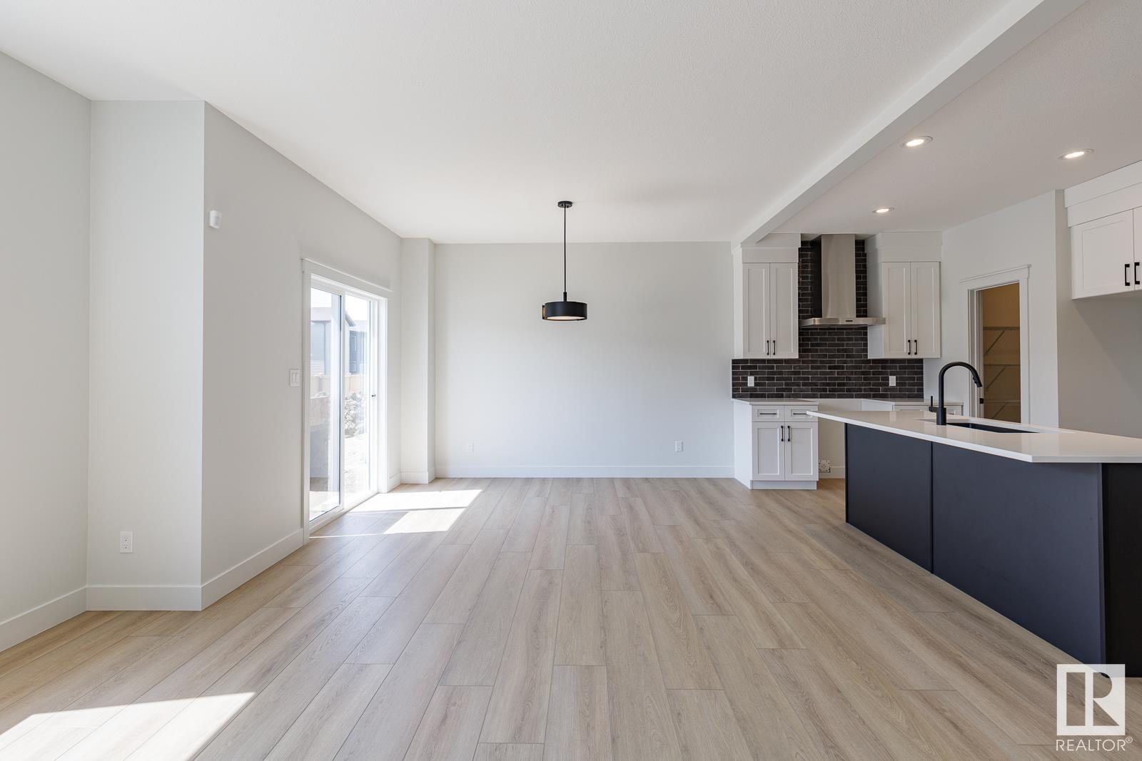 Photo 29 of 15679 18 Av Sw, Edmonton AB