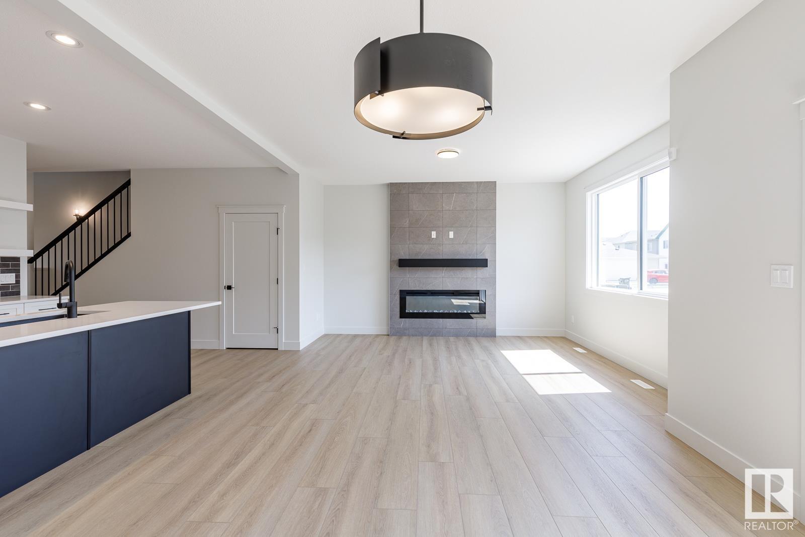 Photo 52 of 15679 18 Av Sw, Edmonton AB