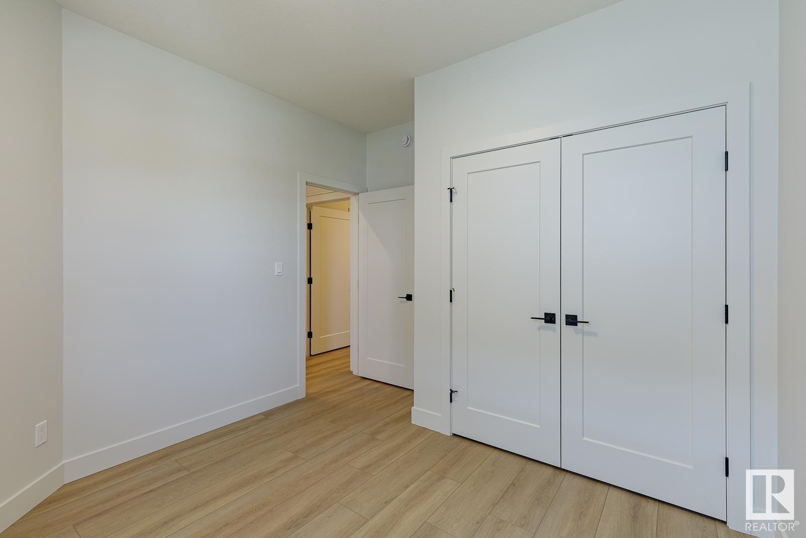 Photo 27 of 15679 18 Av Sw, Edmonton AB