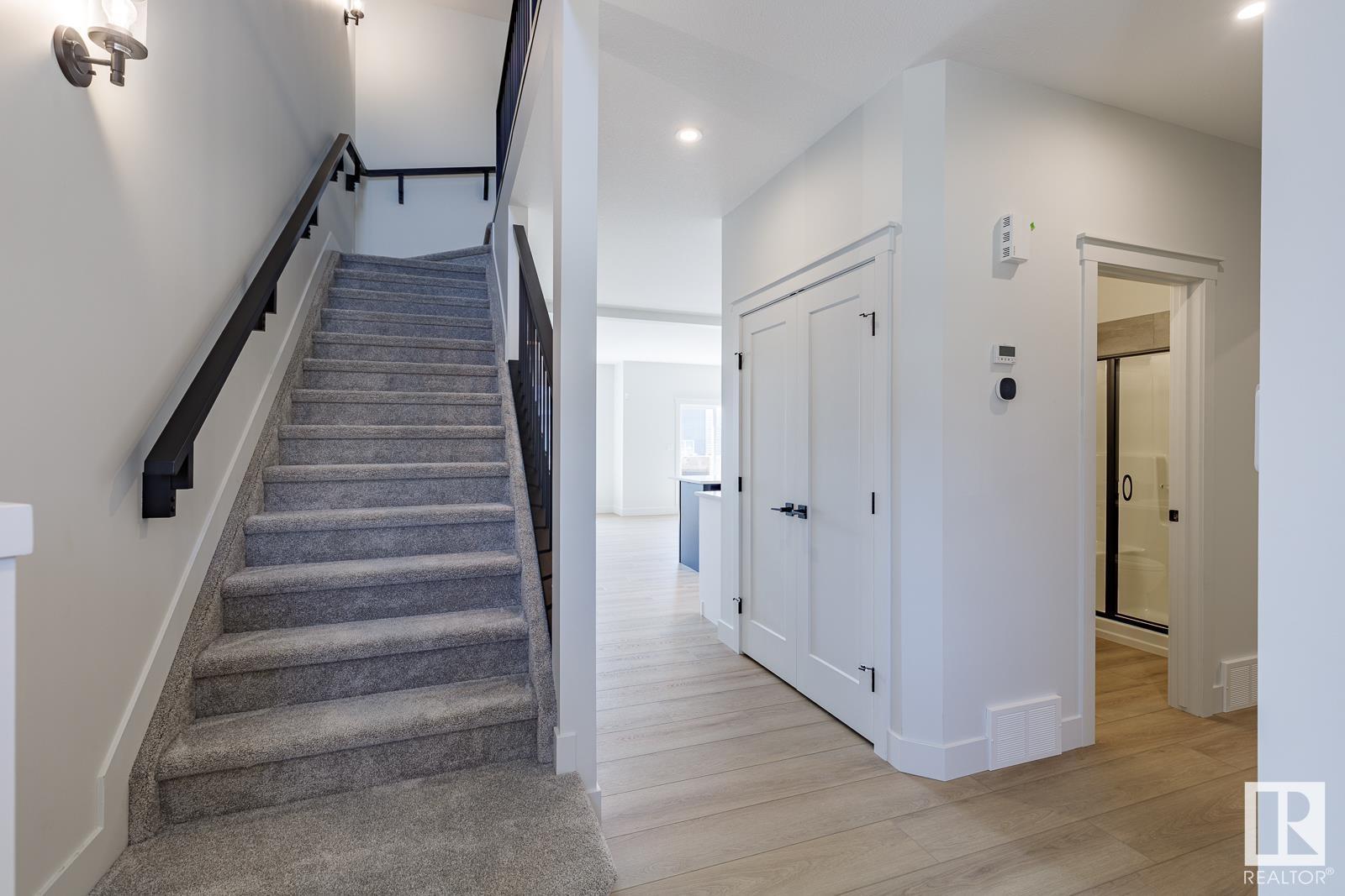 Photo 36 of 15679 18 Av Sw, Edmonton AB