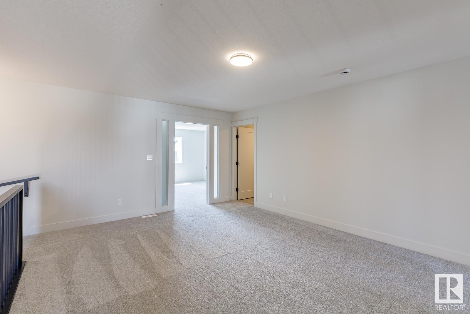Photo 12 of 15679 18 Av Sw, Edmonton AB