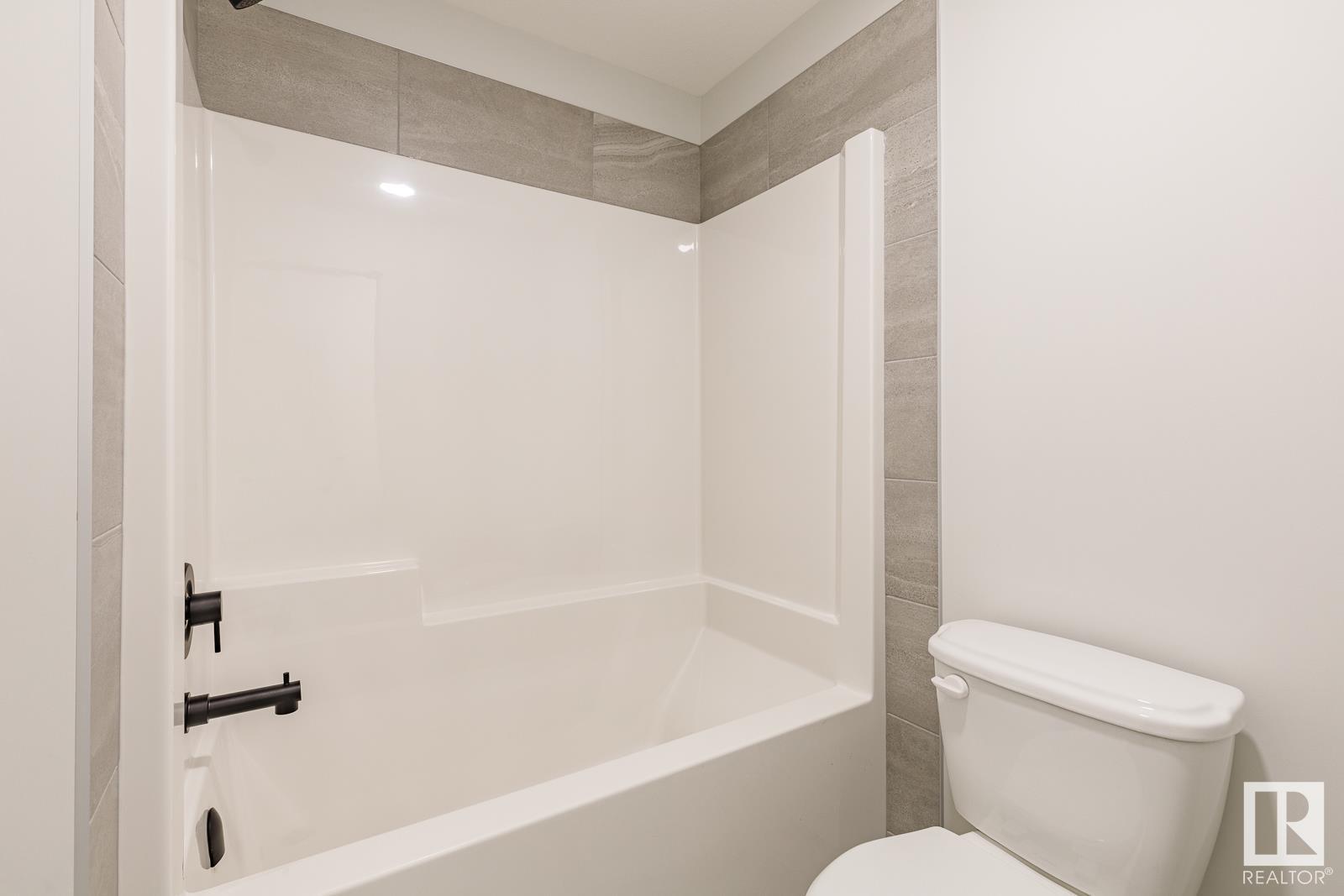 Photo 38 of 15679 18 Av Sw, Edmonton AB