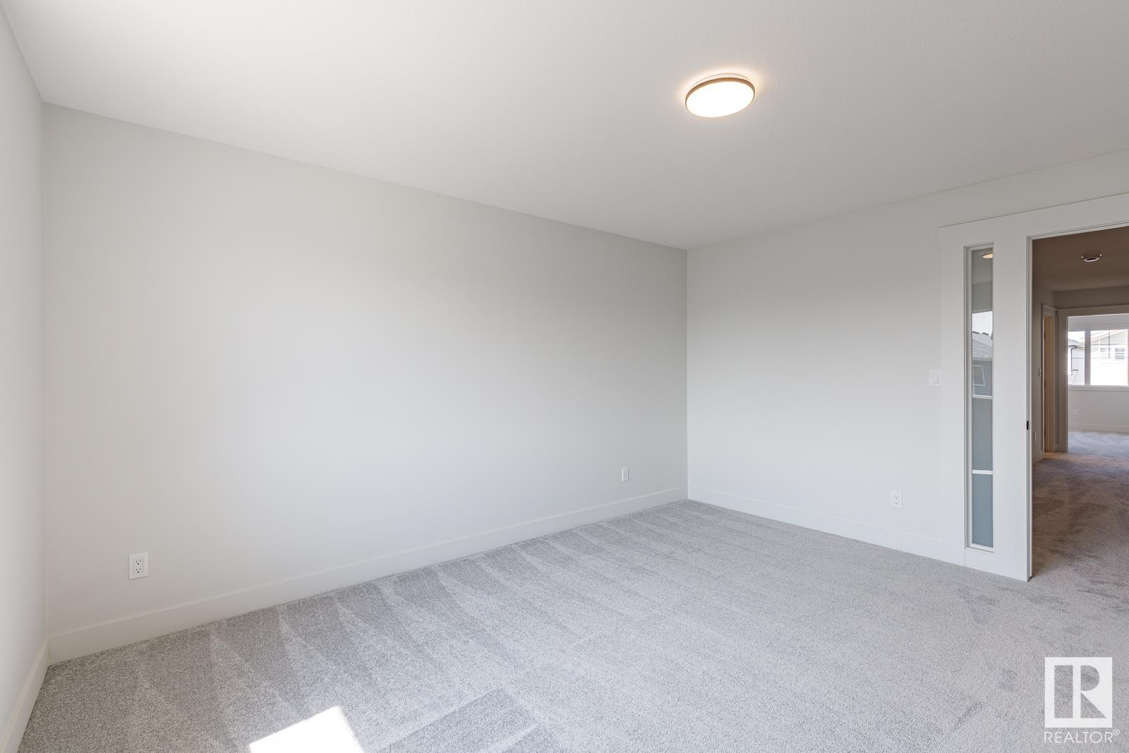 Photo 2 of 15679 18 Av Sw, Edmonton AB