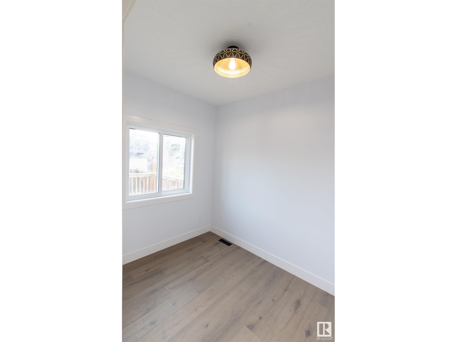 Photo 13 of 10954 135 St Nw, Edmonton AB
