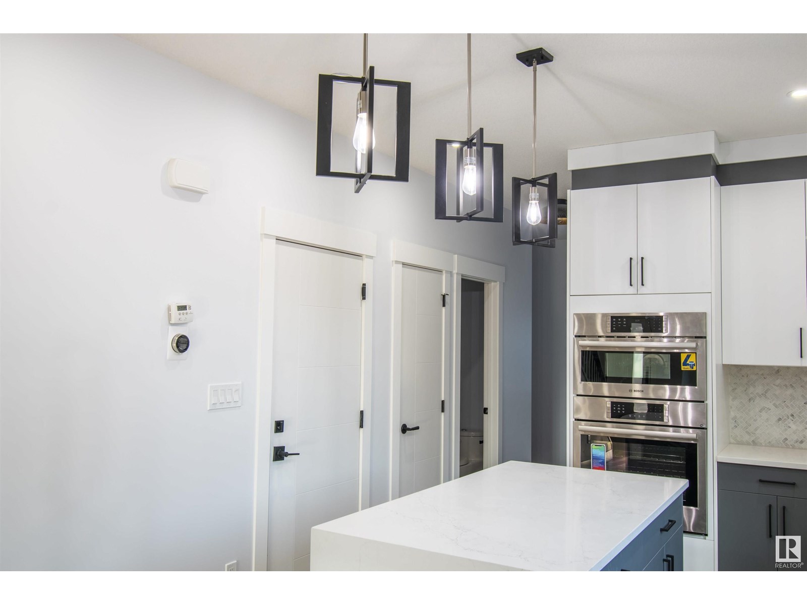 Photo 8 of 10954 135 St Nw, Edmonton AB