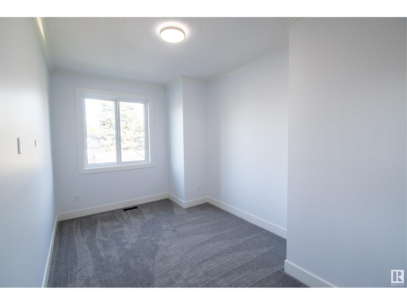 Photo 18 of 10954 135 St Nw, Edmonton AB
