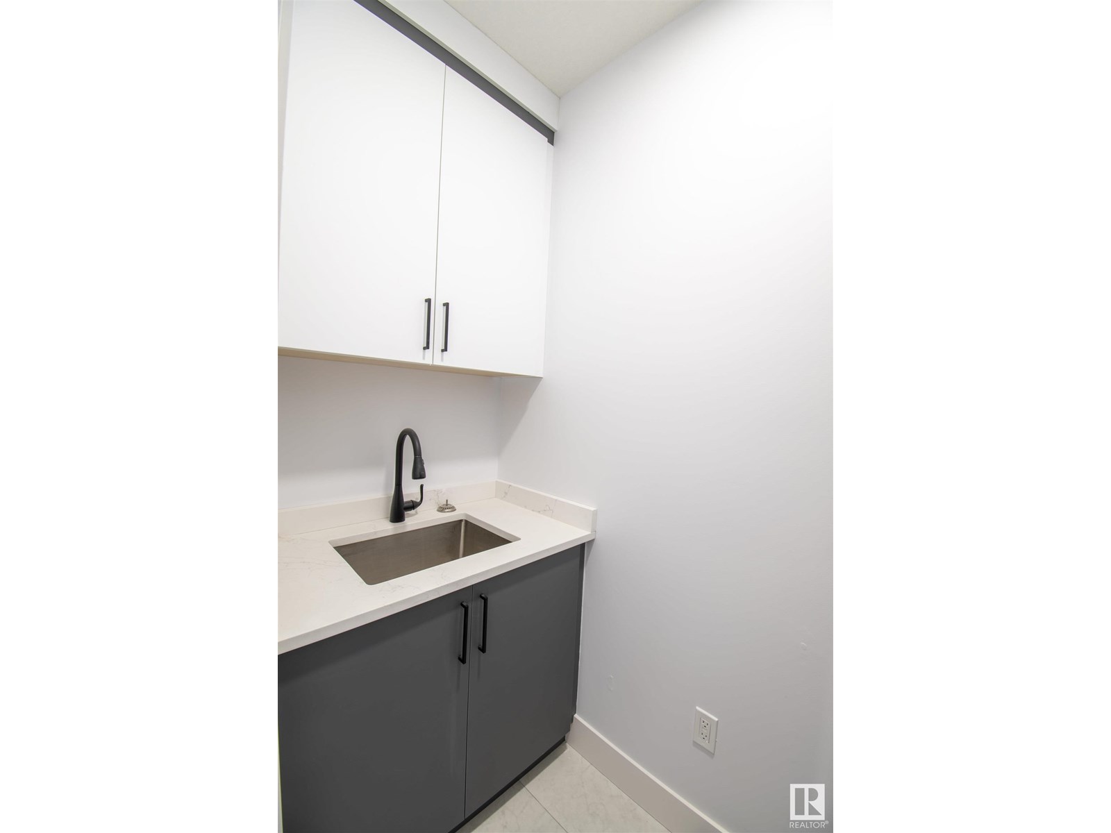 Photo 23 of 10954 135 St Nw, Edmonton AB